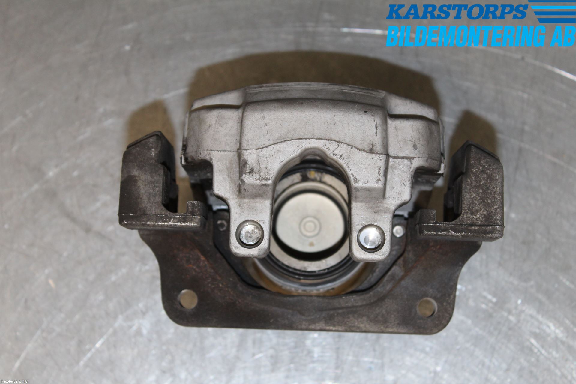 BMW 5 F10/F11/F18 09-17 Bromsok Fram Höger