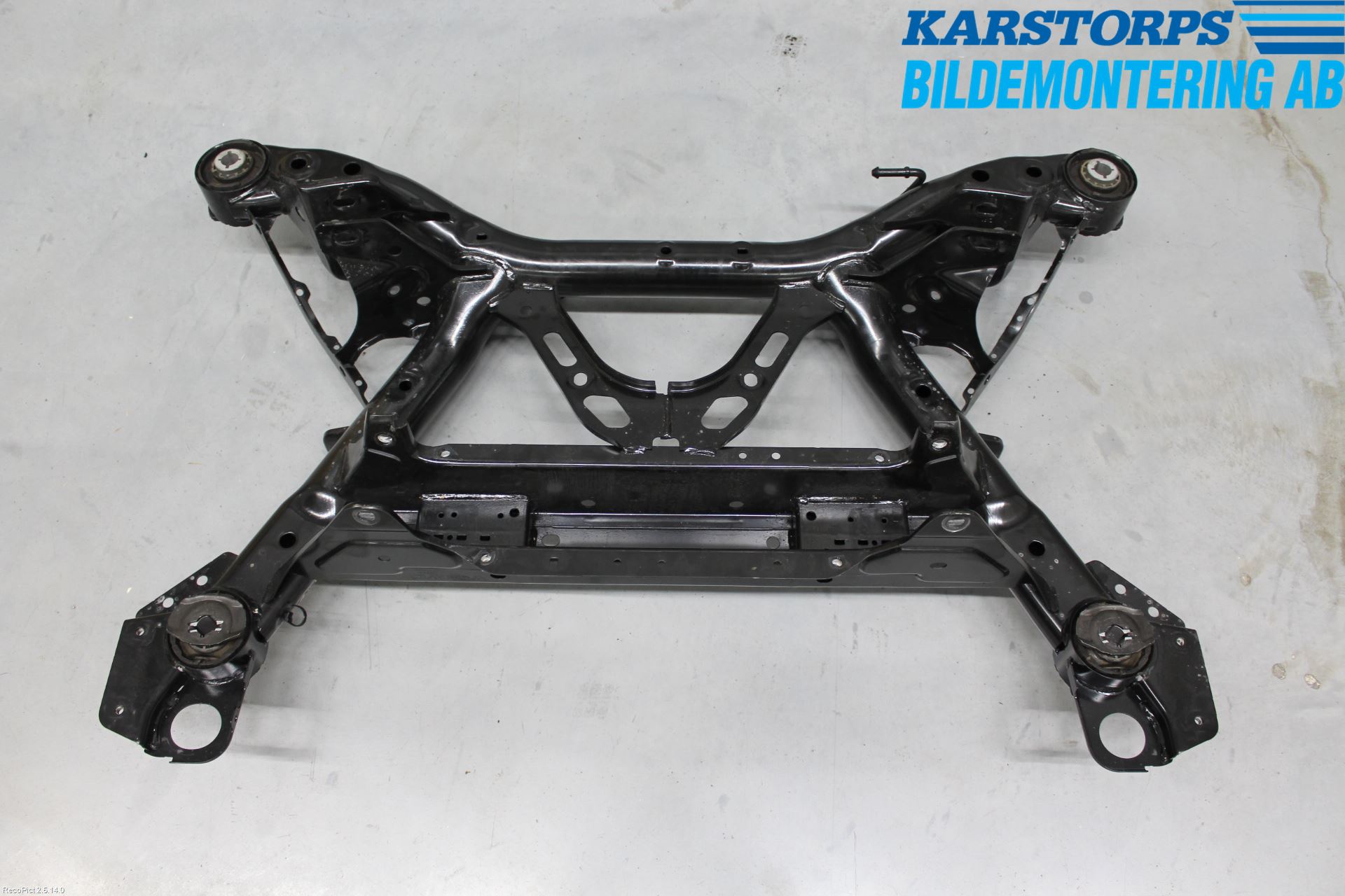 Volvo V90 17->> Bakaxelbalk