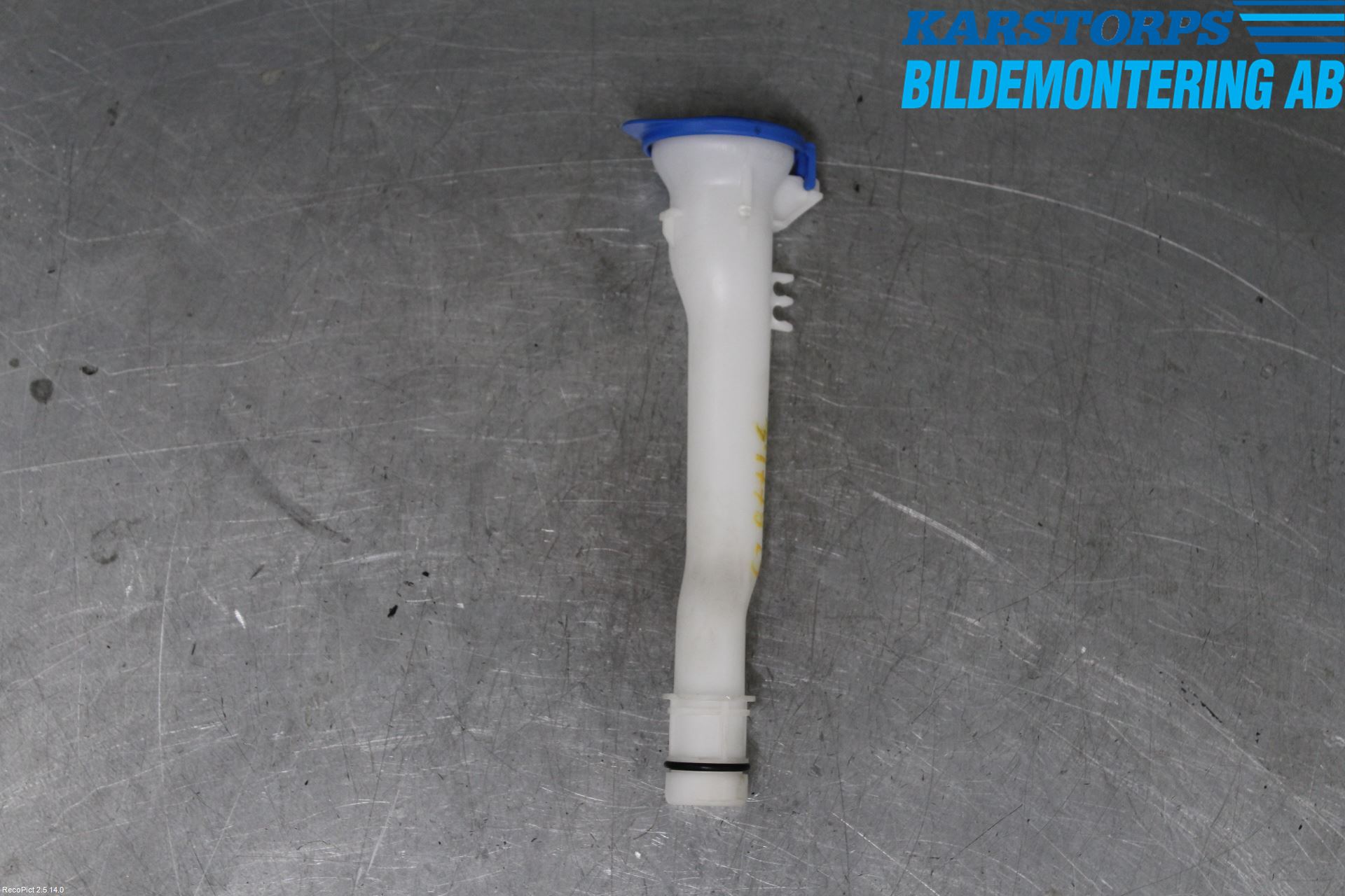 Volvo V40 12-19 Spolartank Påfyllningsrör