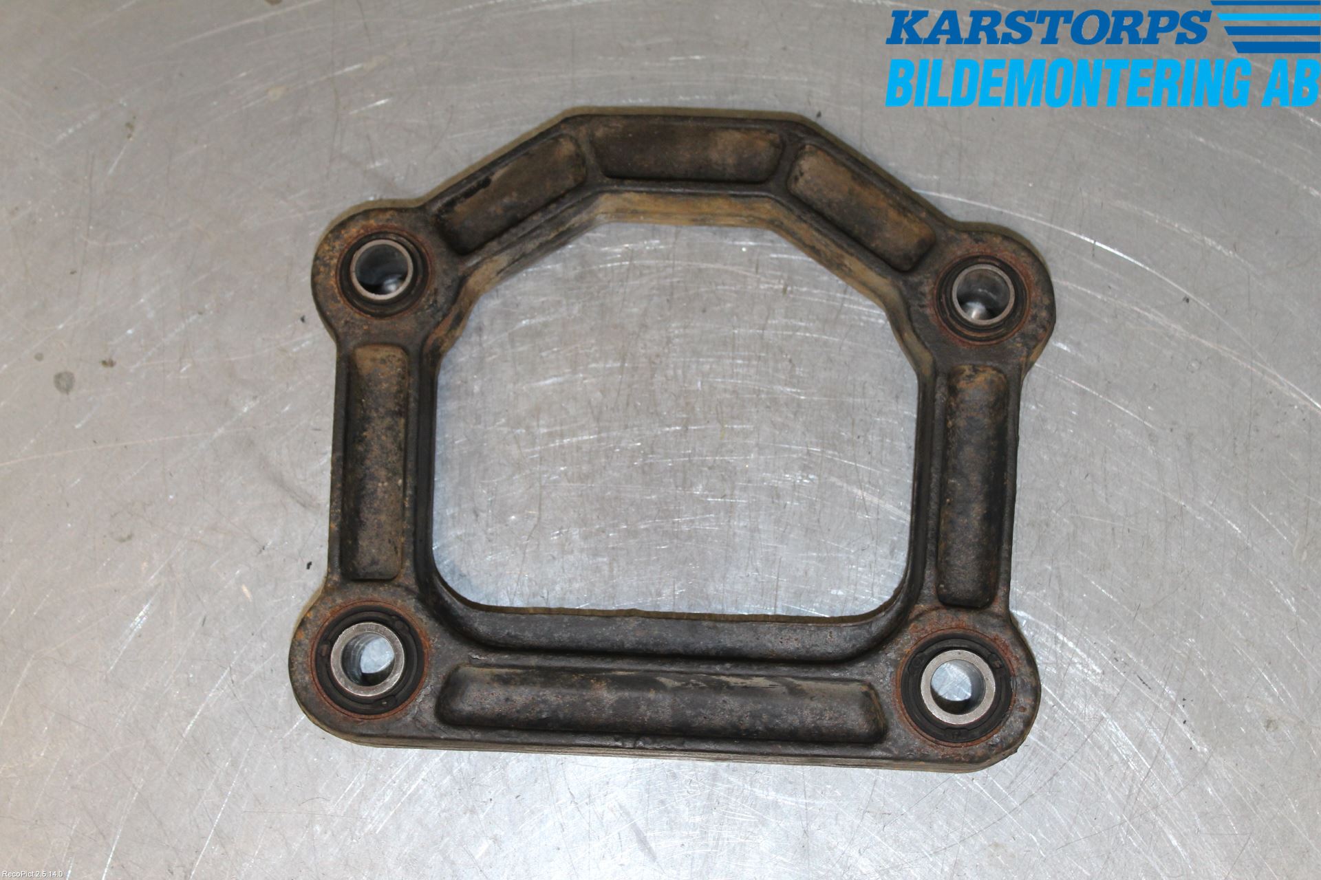 Jaguar XK8/XKR   96-06 Bakaxelbalk