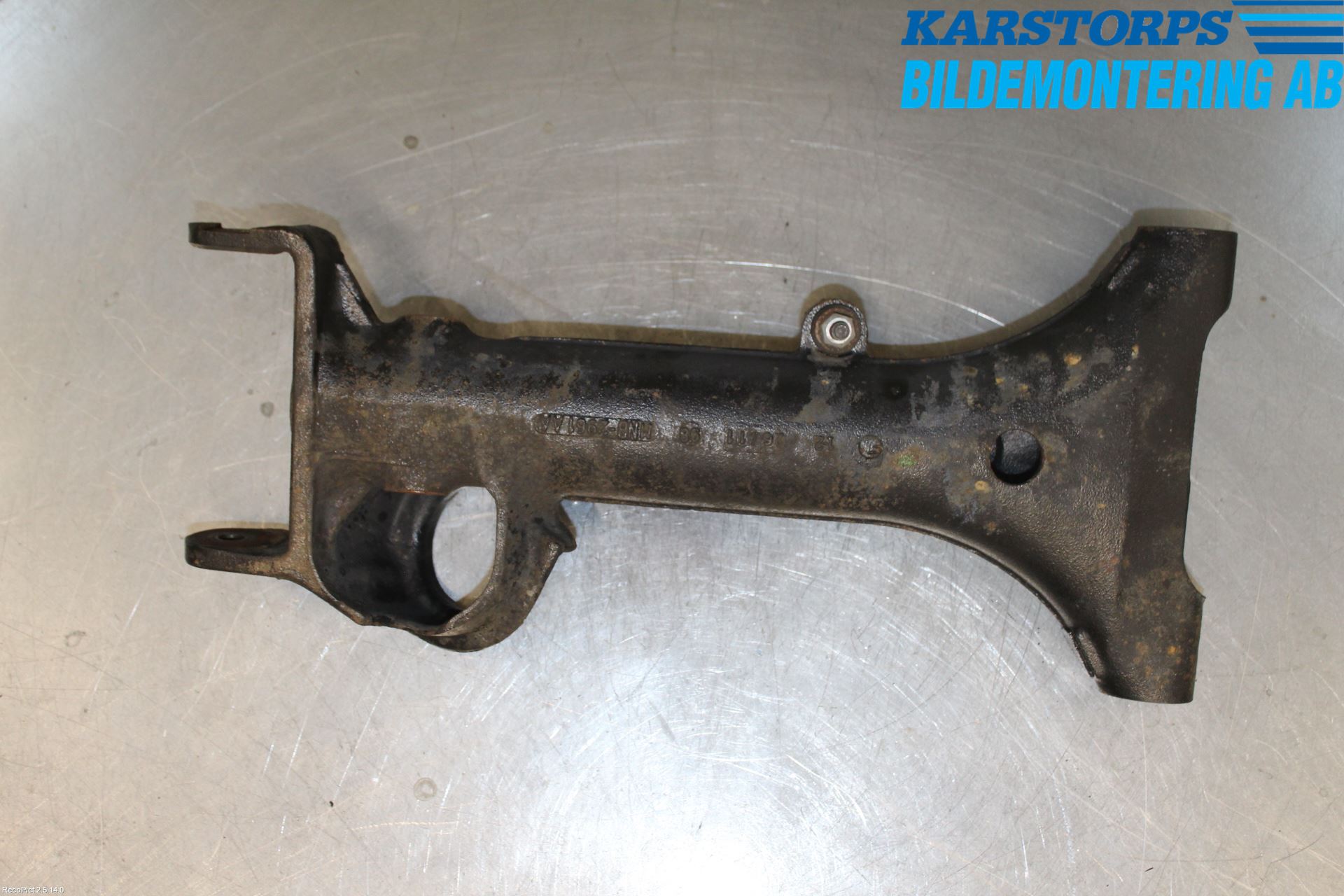 Jaguar XK8/XKR   96-06 Bärarm Bak Vänster