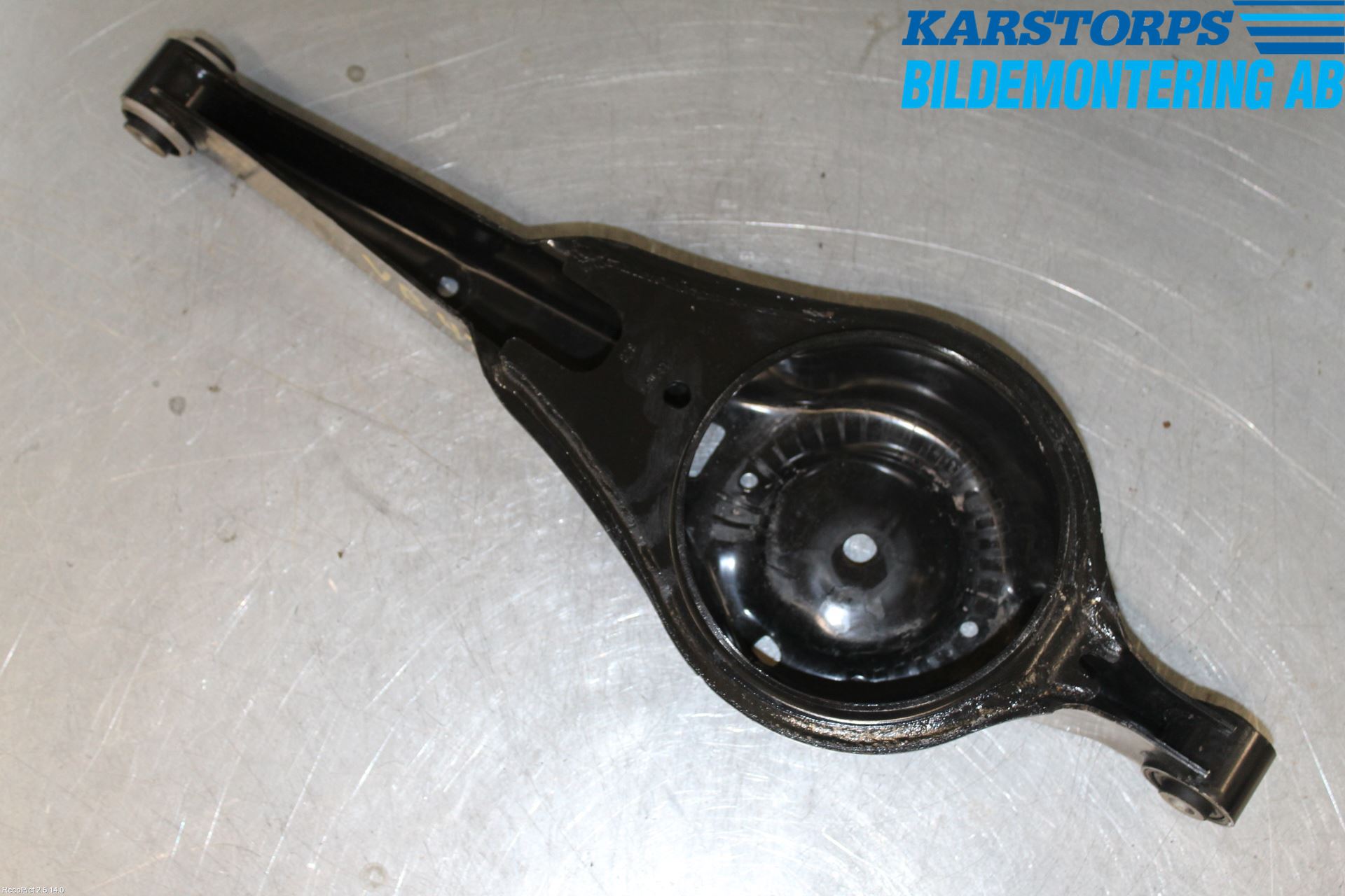 Volvo V60 14-18 Bärarm Bak Vänster