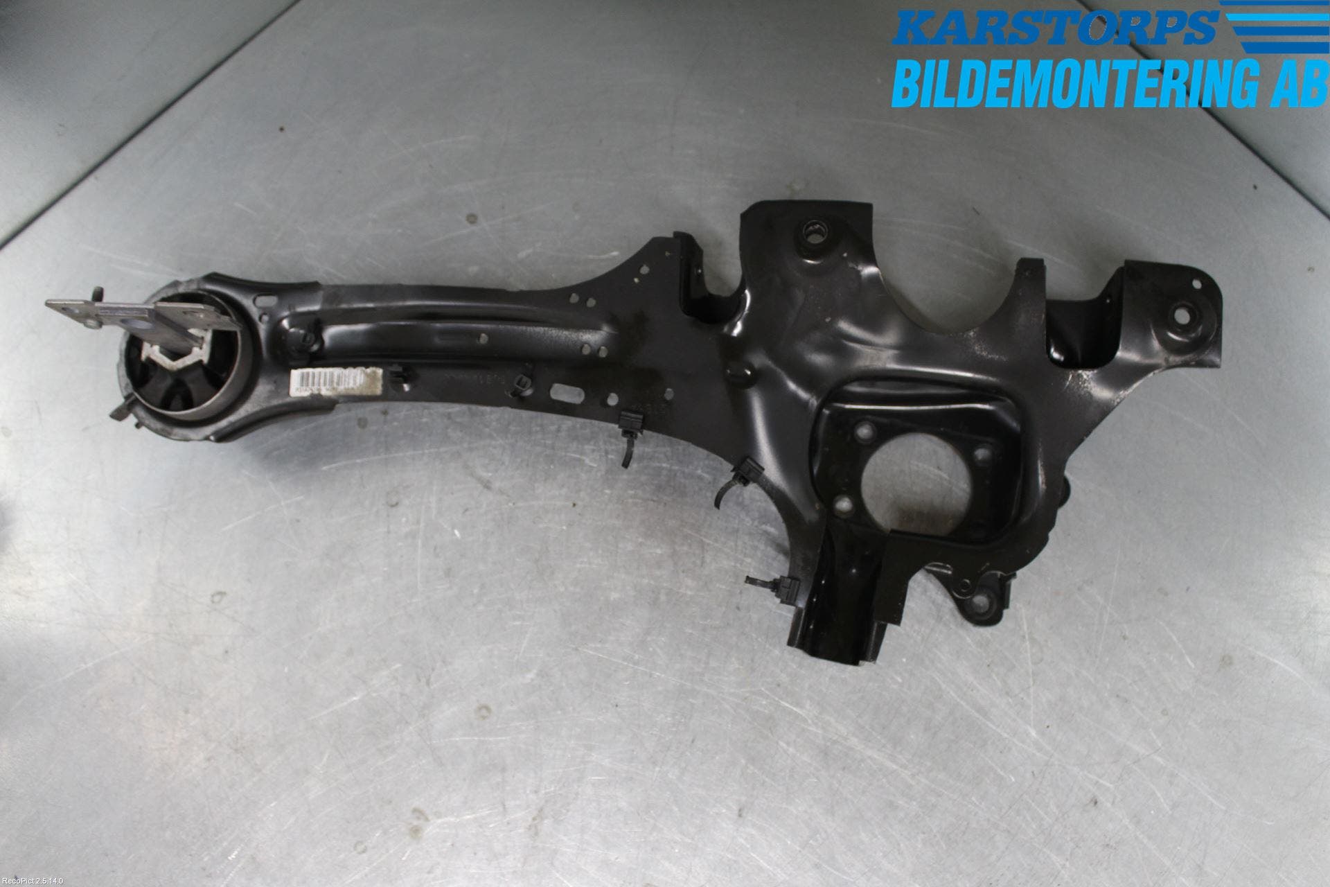 Volvo V60 14-18 Bärarm Bak Vänster