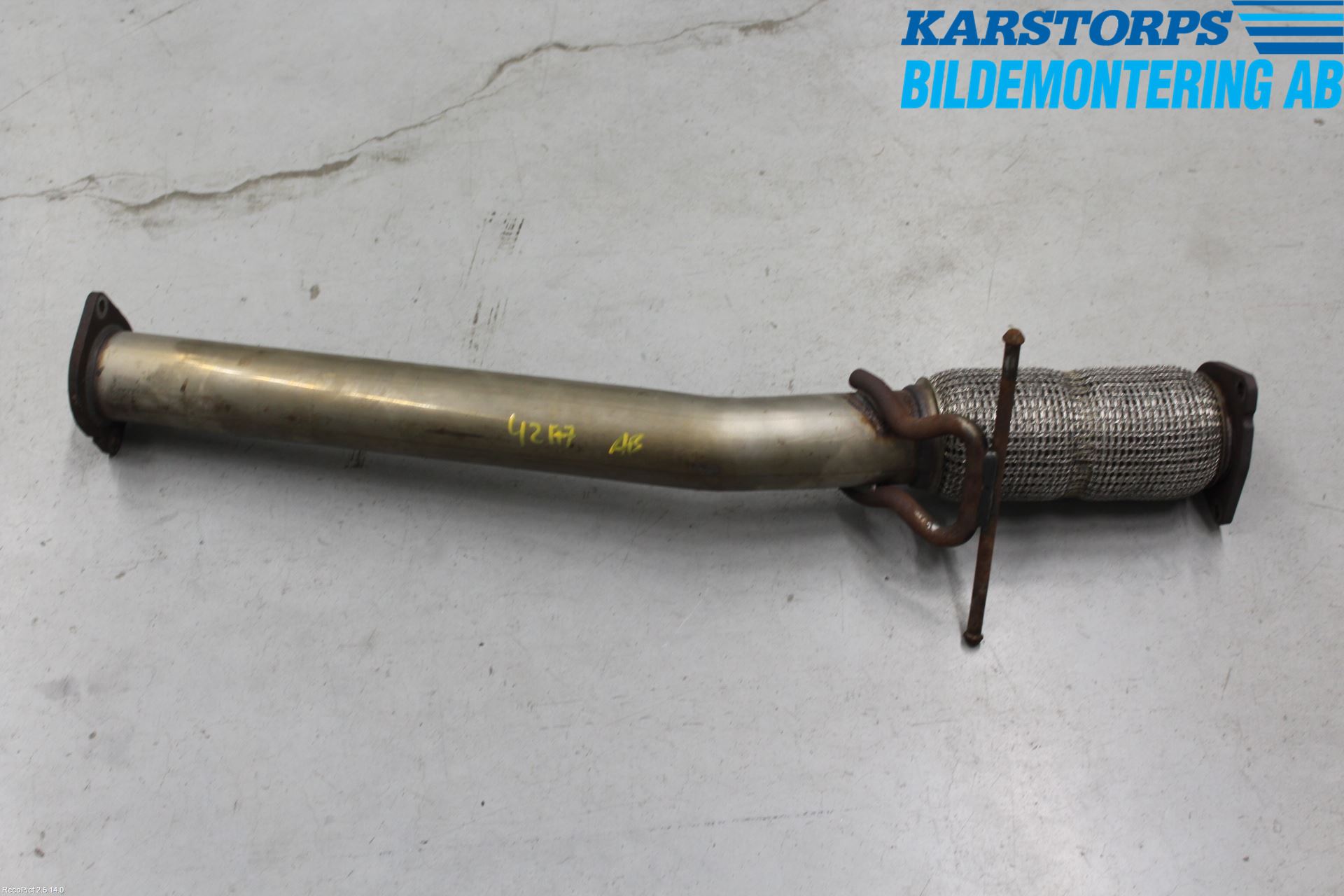 Volvo V60 14-18 Avgas Främre Rör