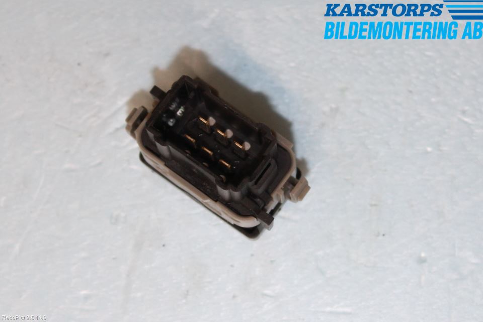 Nissan QASHQAI   07-10 Strömställare Stolvärme