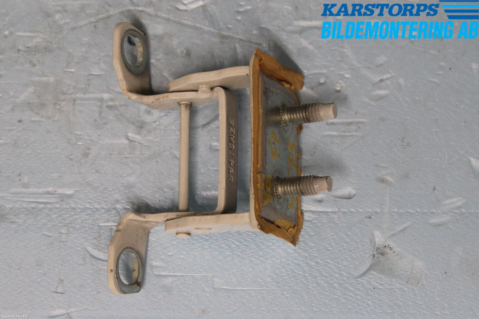 Volvo V60 11-13 Bakluckegångjärn Vä