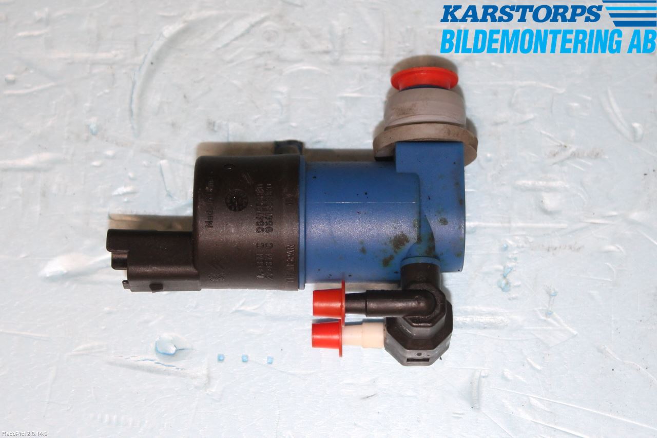 Renault CLIO III  09-12 Spolarpump Vindruta
