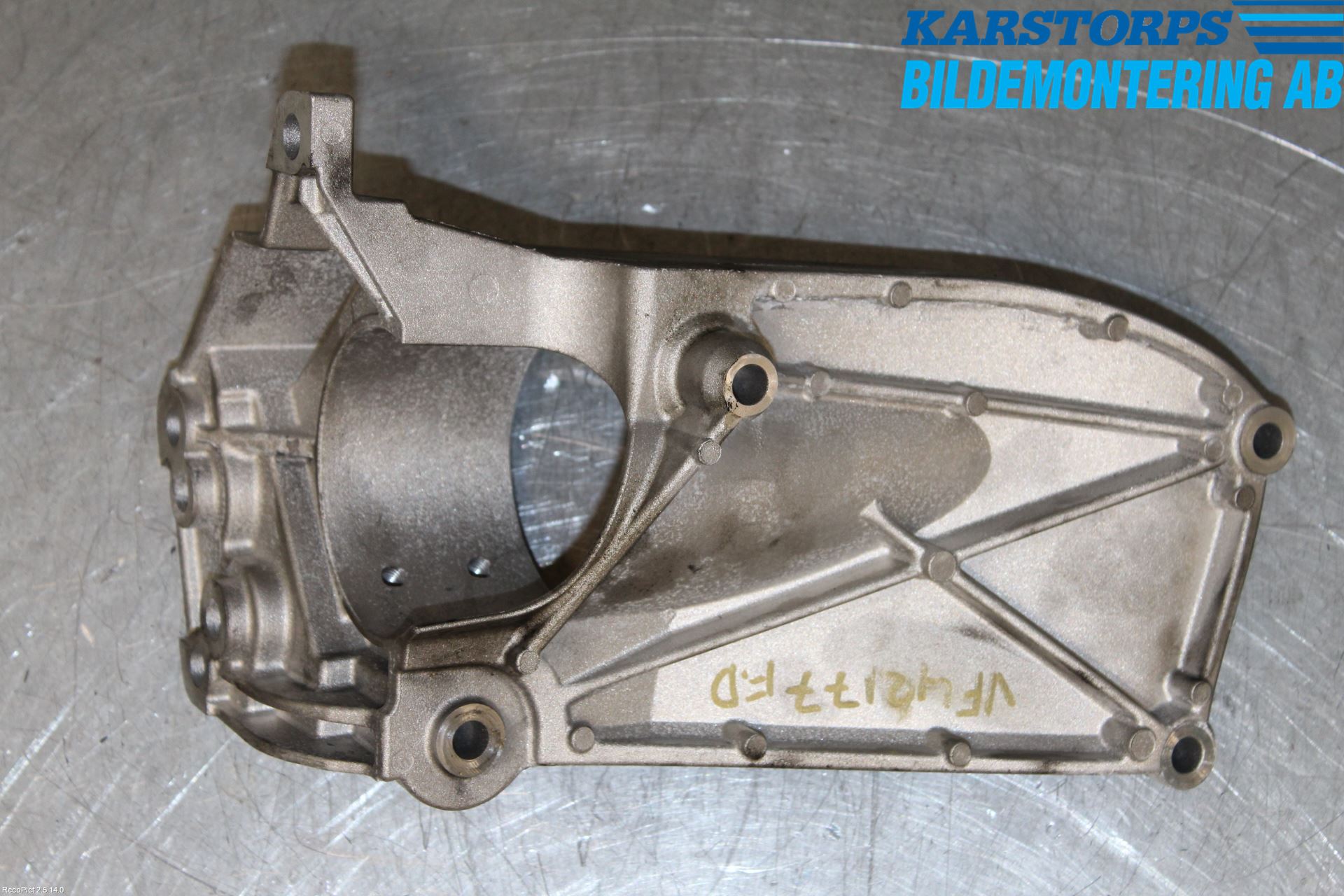 Volvo V60 14-18 Motorfäste