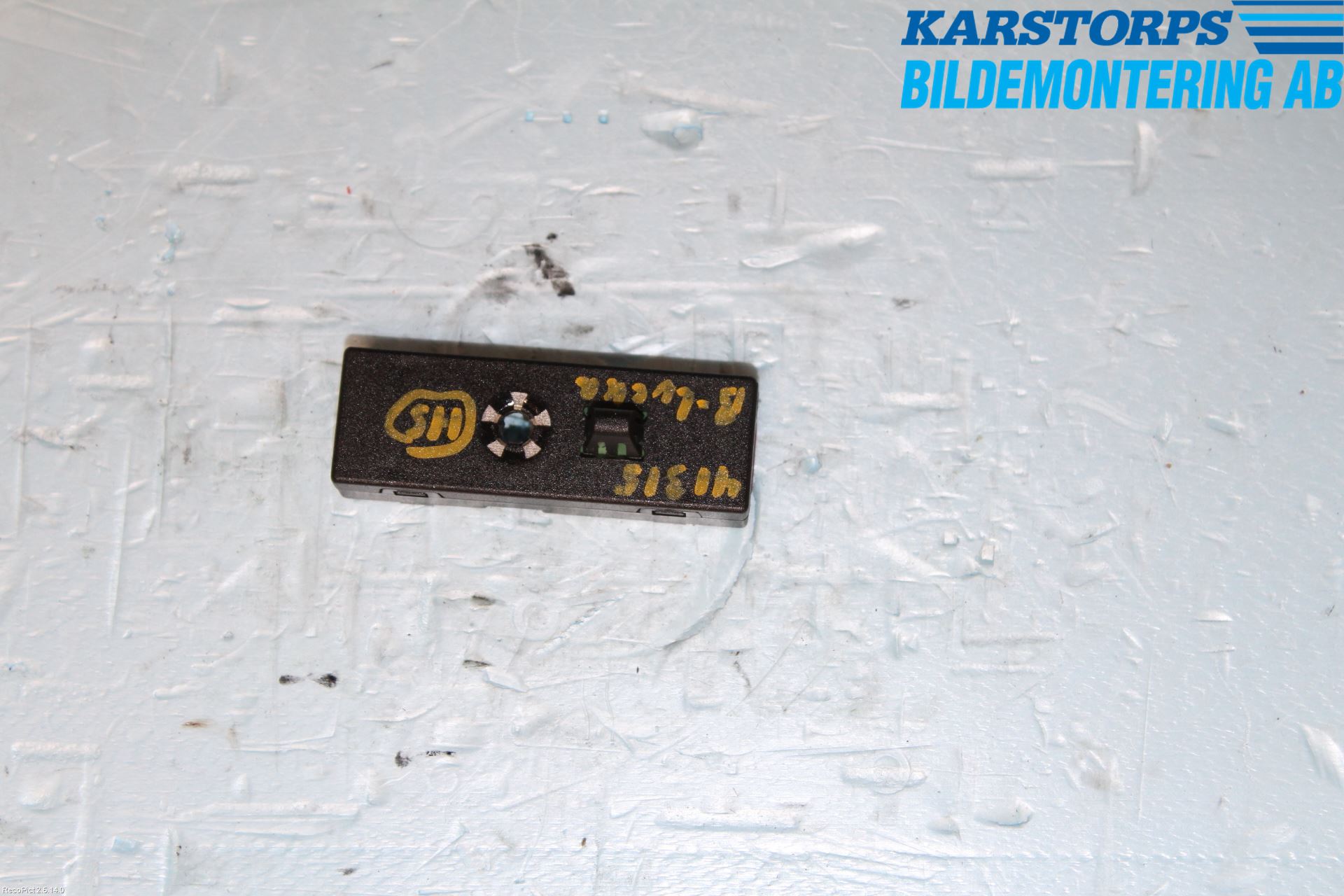 Volvo V40 12-19 Antennförstärkare