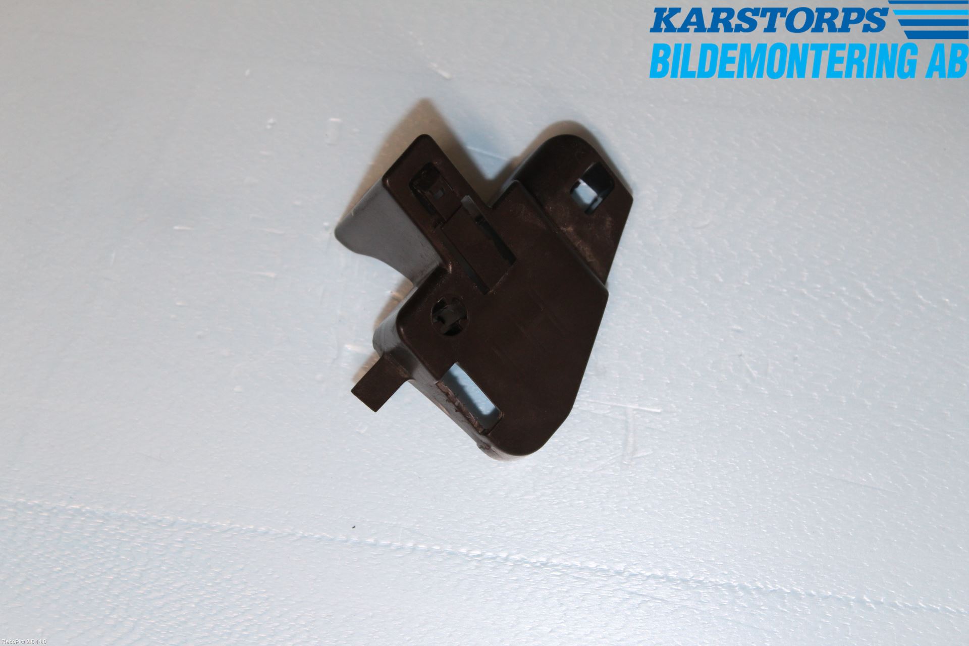 Volvo V60 14-18 Strålkast Fästsarg