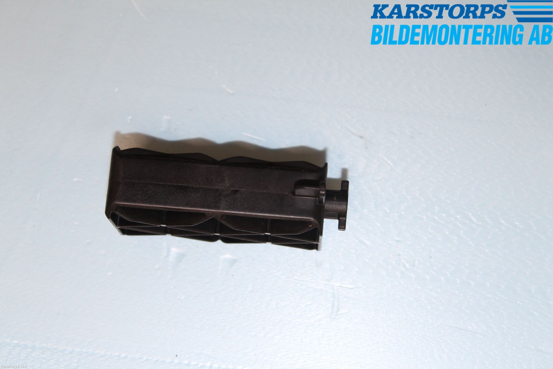 Volvo V70 14-16 Kylarfäste-Ram-Balk