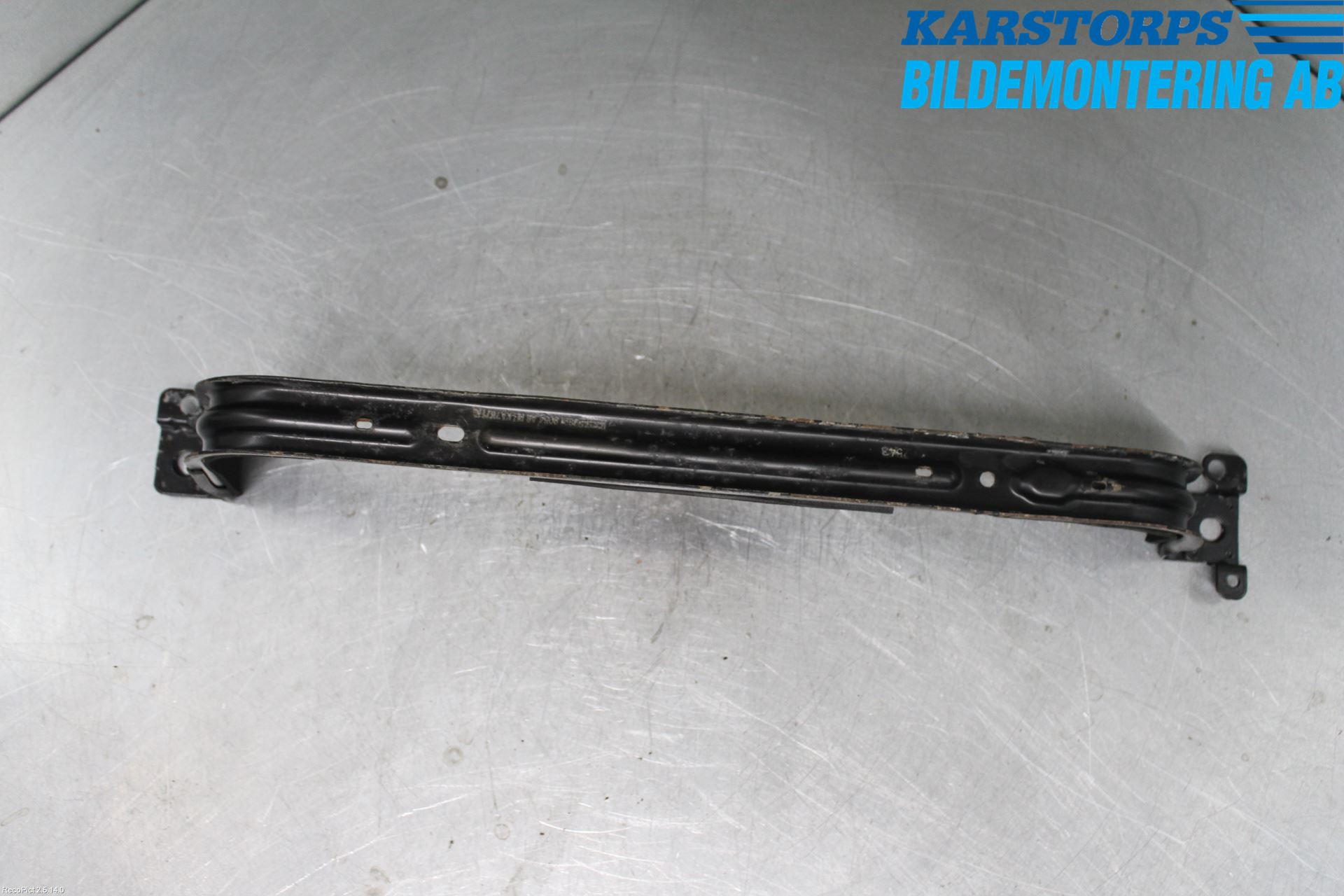 Volvo V70 14-16 Bränsletanksband