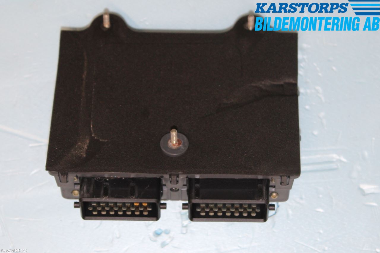 Jaguar XK8/XKR   96-06 Styrenhet Dörr