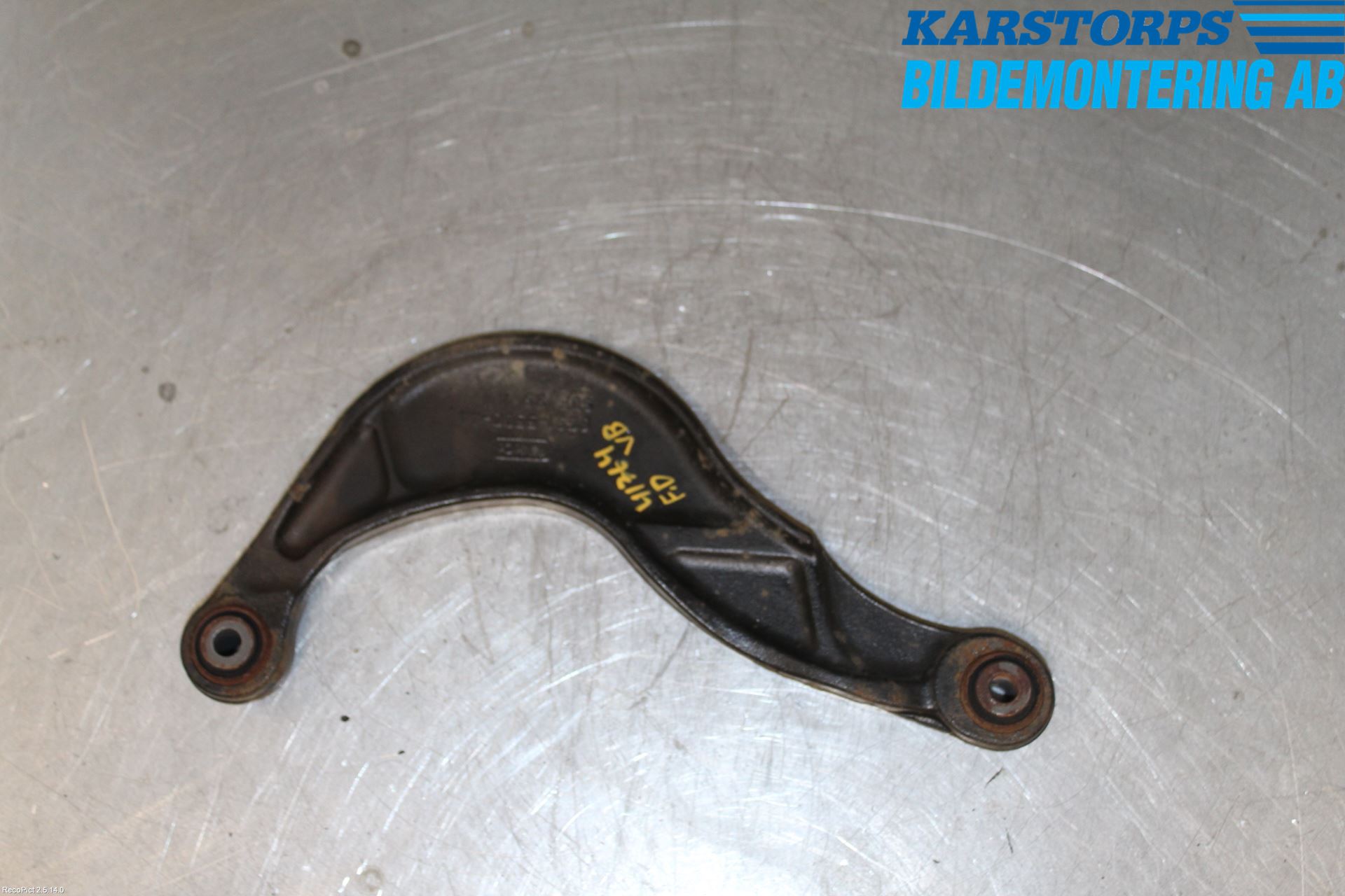 Volvo V70 14-16 Bärarm Bak Övre Vänster