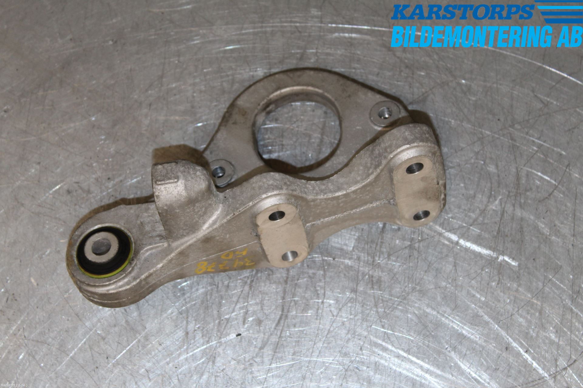 Volvo V40 12-19 Mellanaxel Stödlager