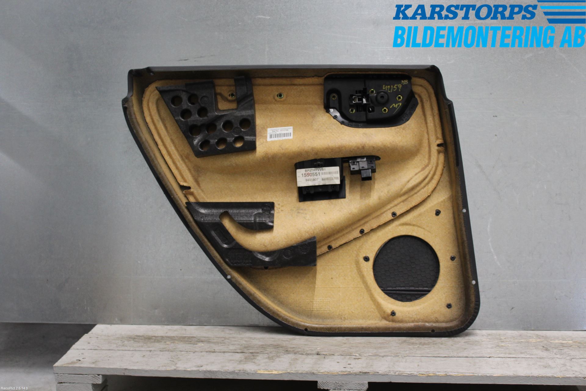 Volvo V70 05-08 Dörrklädsel Hö