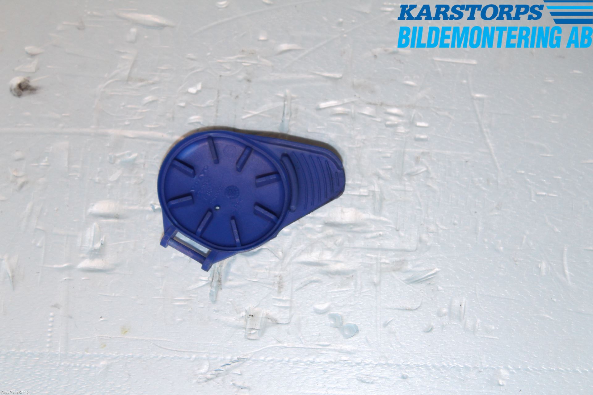 Volvo V70 05-08 Spolartanklock