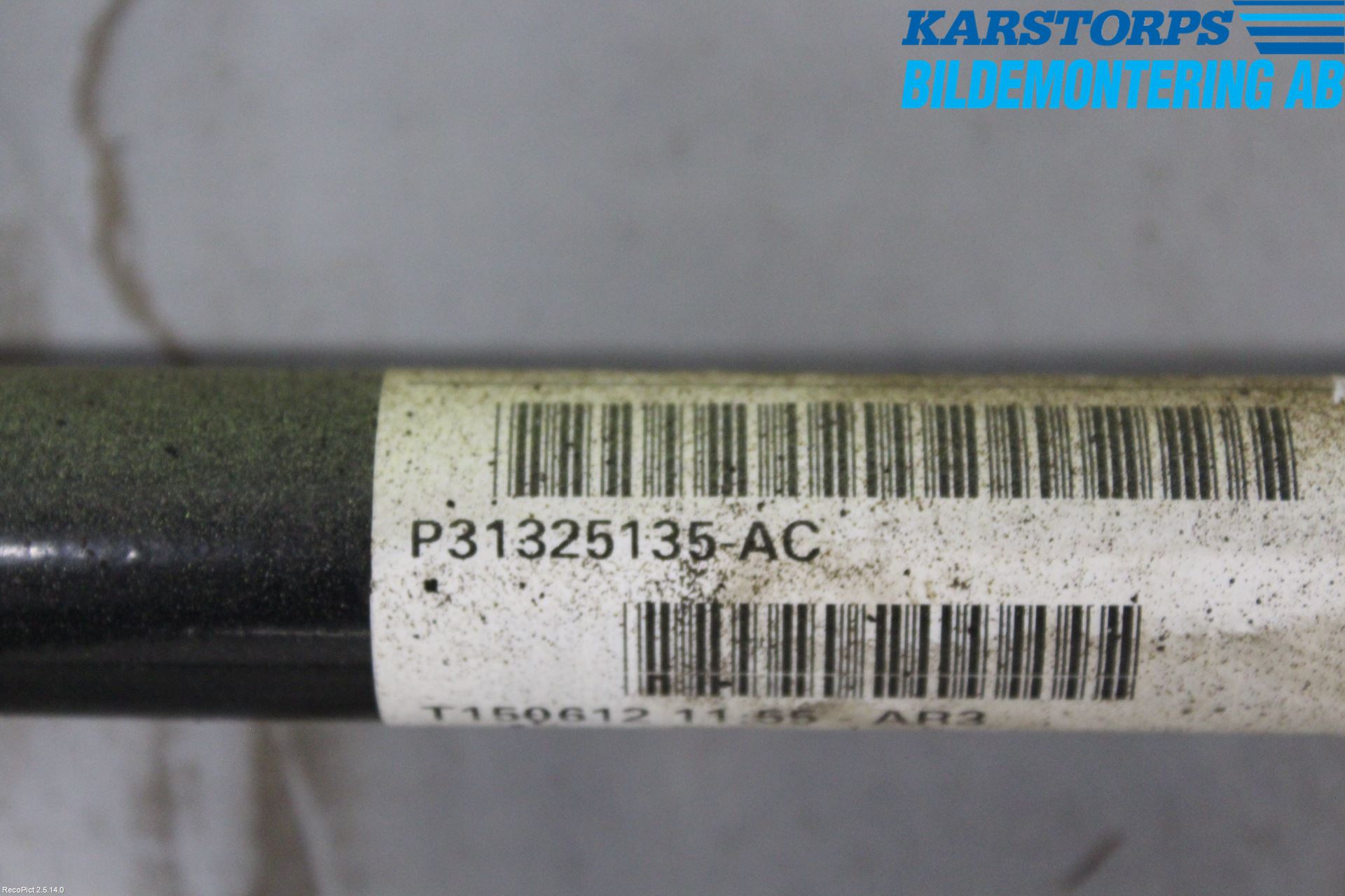 Volvo XC70 14-16 Drivaxel Bak Höger
