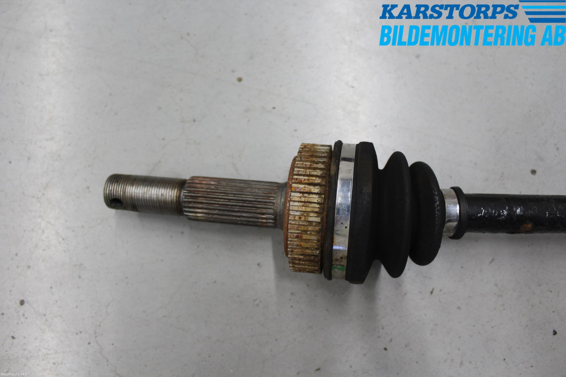 Nissan QASHQAI   07-10 Drivaxel Bak Höger
