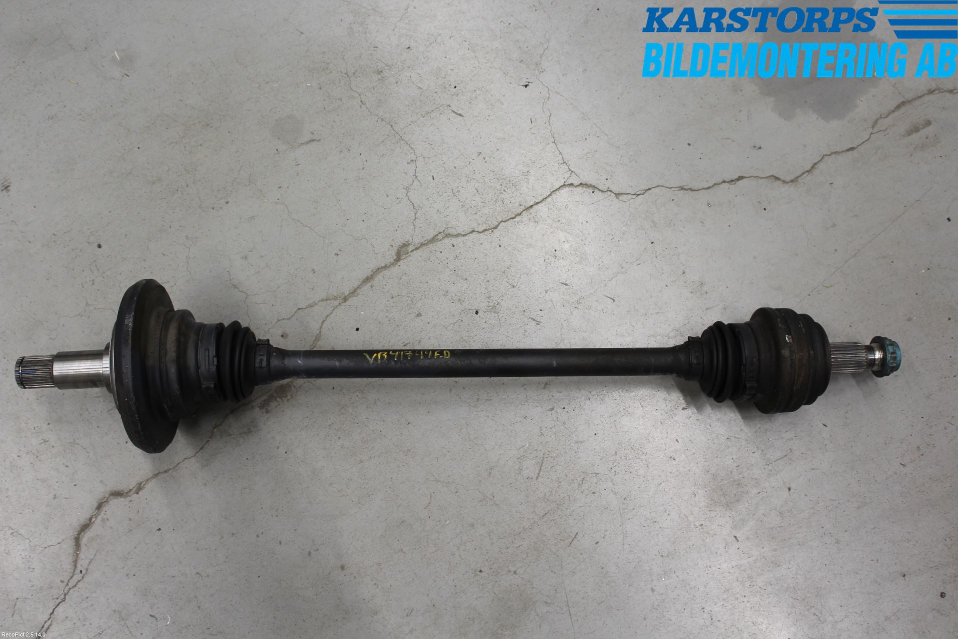 Mercedes-Benz MB C-KLASS (W205) 14-21 Drivaxel Bak Vänster