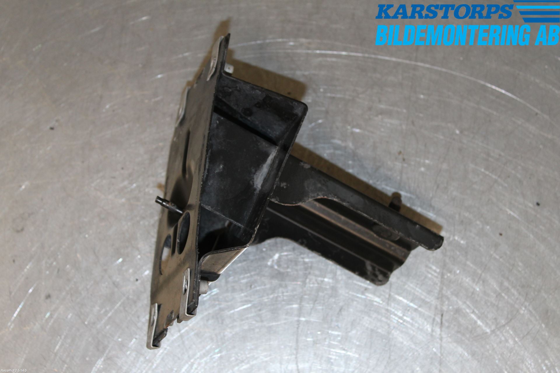 Cadillac DEVILLE Stötfångarbärjärn Fram