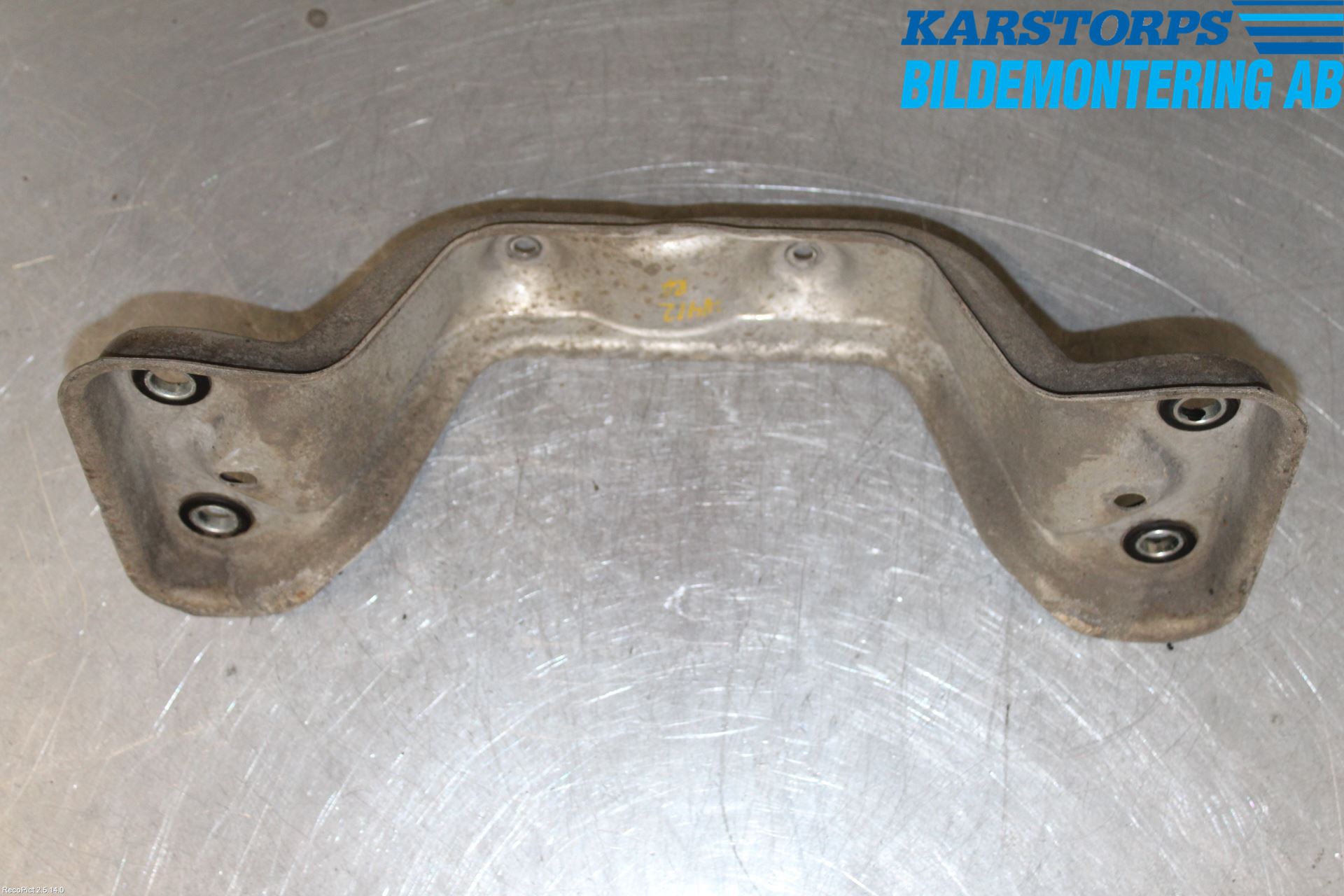 Volvo XC70 14-16 Mellanaxel Balk