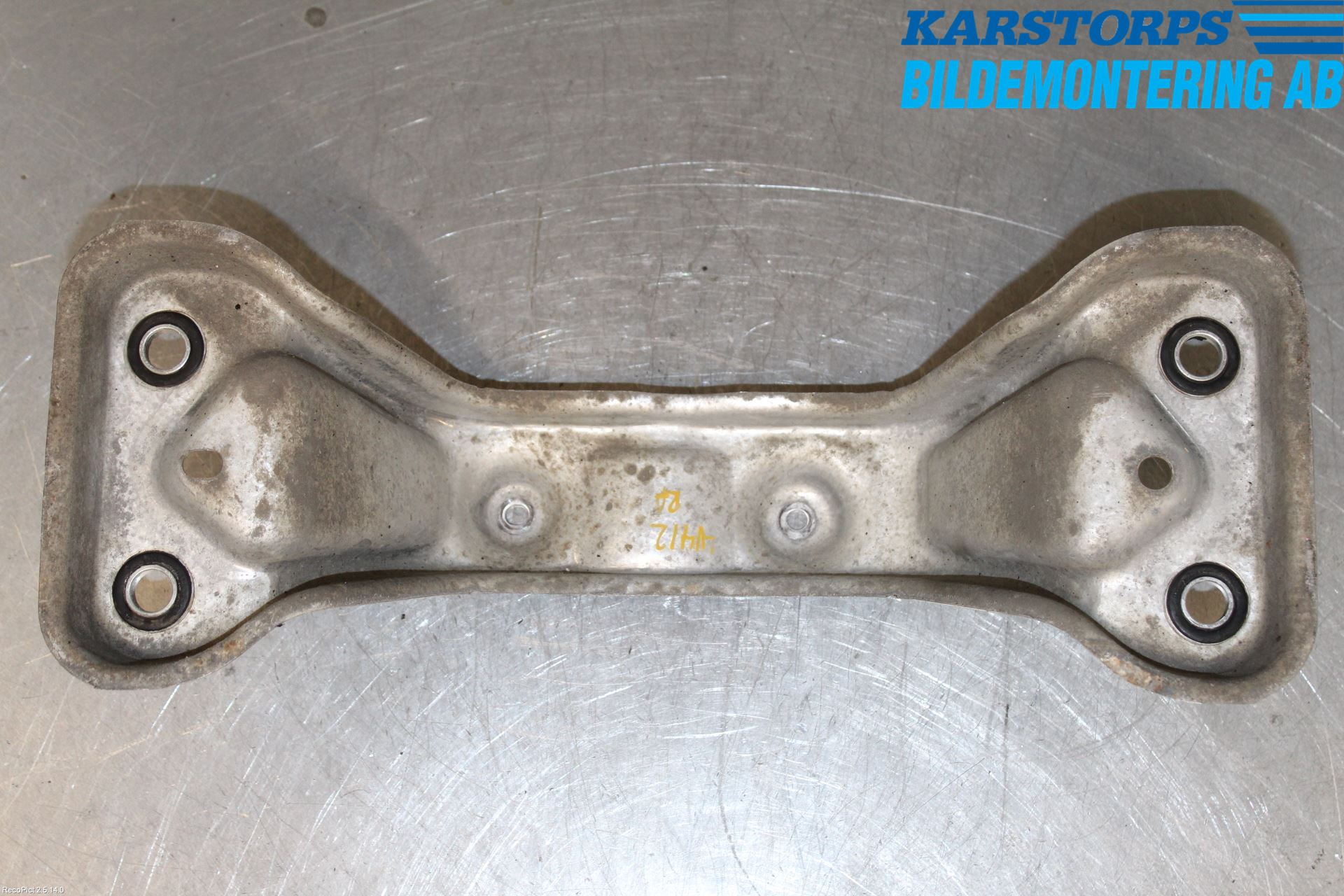 Volvo XC70 14-16 Mellanaxel Balk