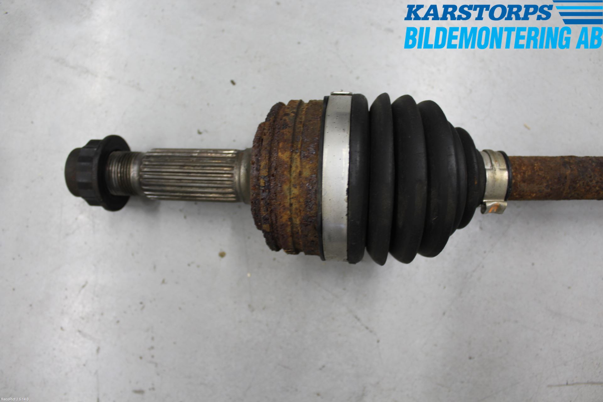 Peugeot 107 Drivaxel Fram Höger