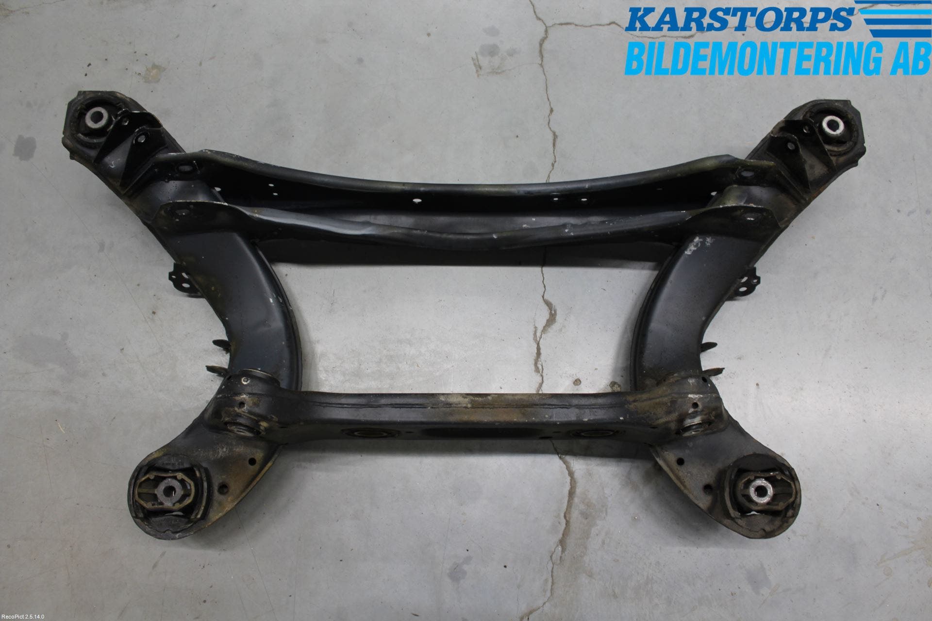 Mercedes-Benz MB C-KLASS (W205) 14-21 Bakaxelbalk