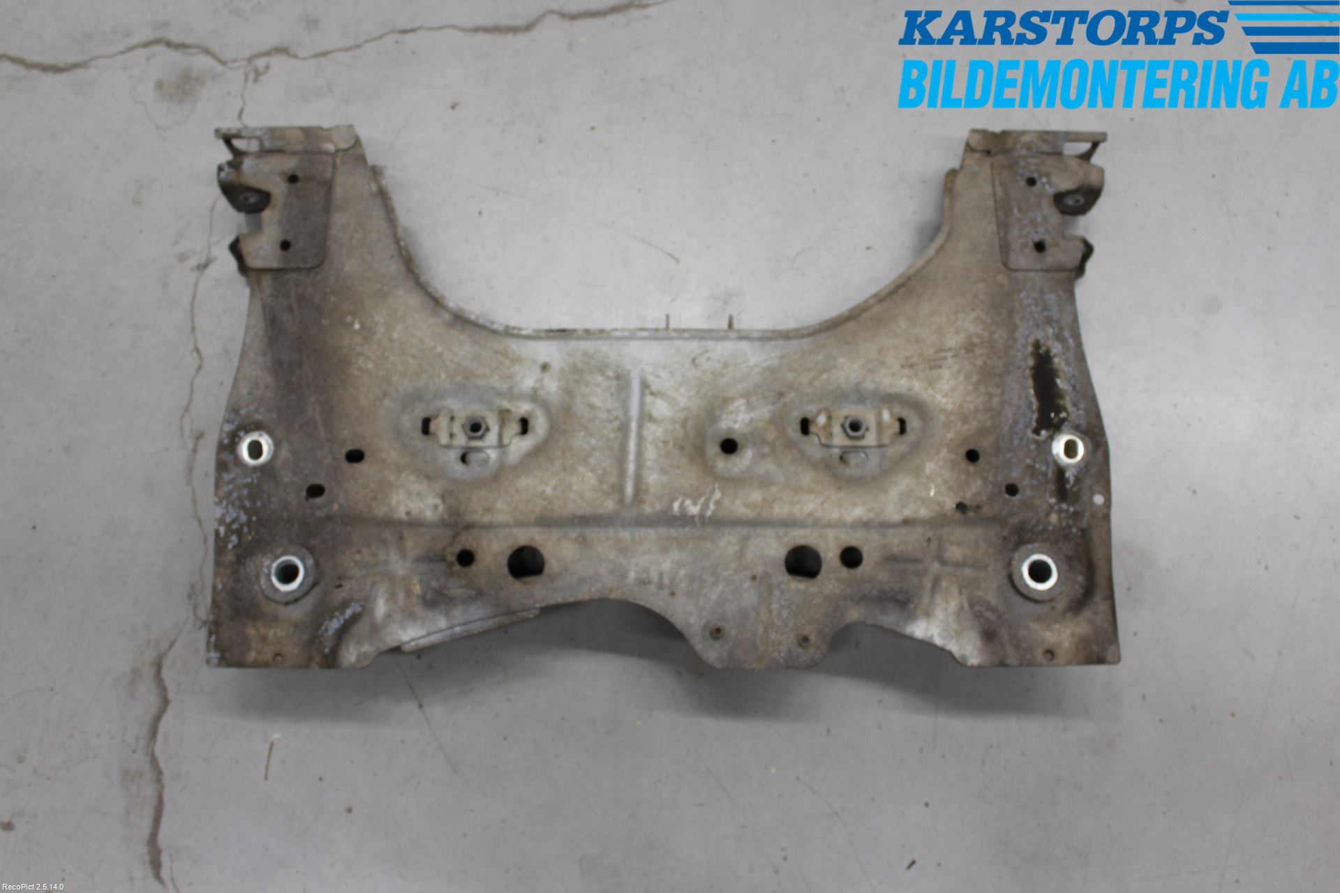 Renault CLIO IV 12-16 Framvagnsbalk