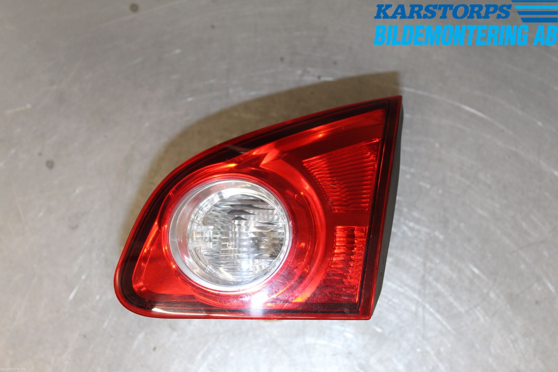 Nissan QASHQAI   07-10 Bakljus Lucka Hö