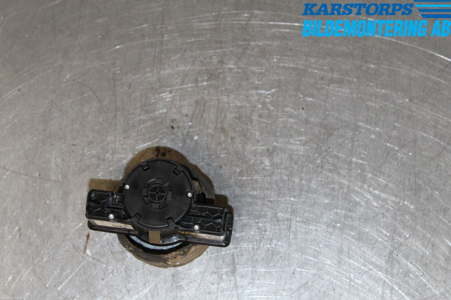 Mercedes-Benz MB C-KLASS (W204) 07-15 Strömställare Ljus