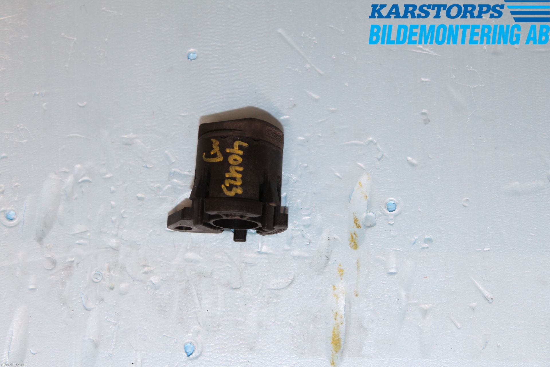 Volvo S40 04-07 Kylarfäste-Ram-Balk