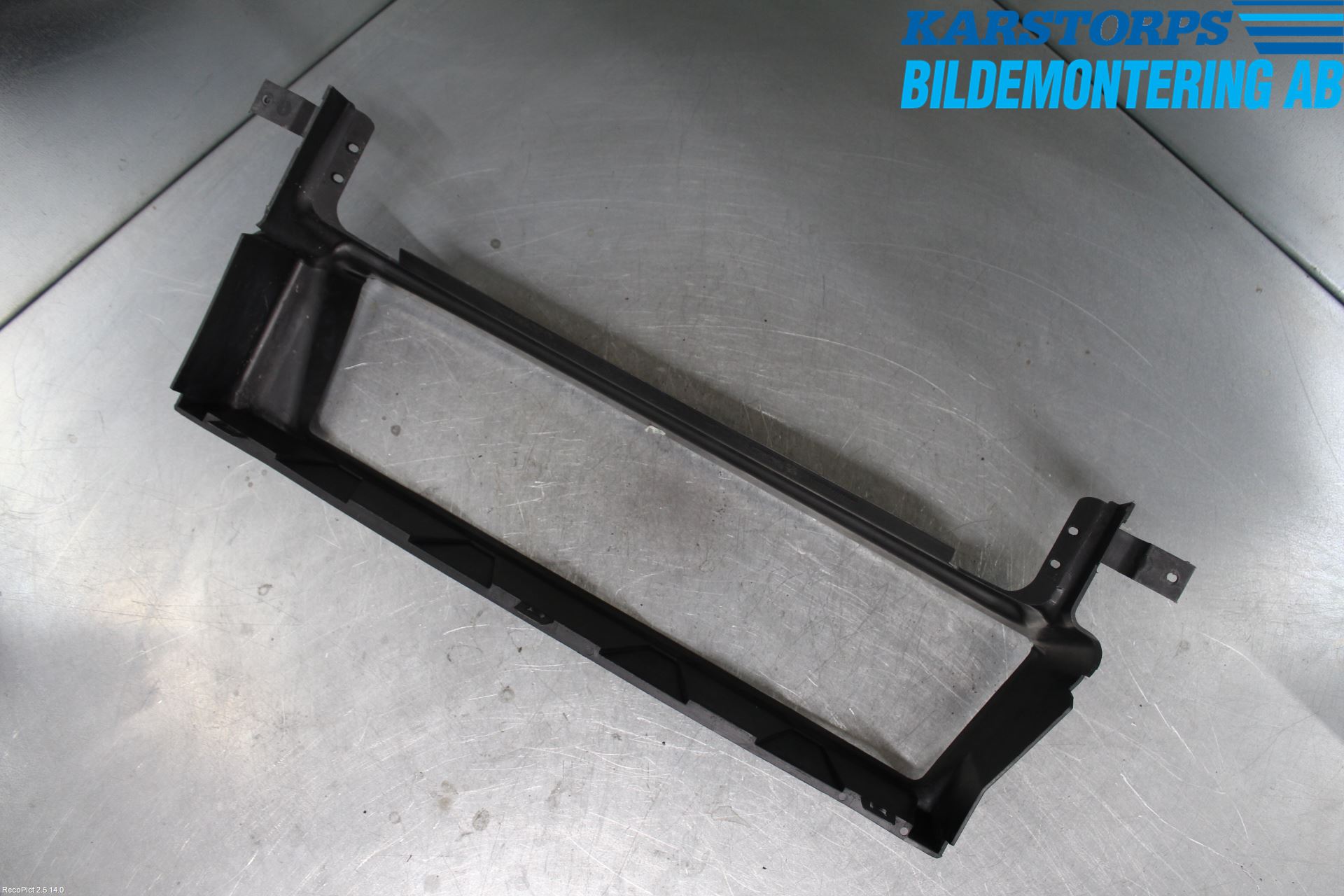 Volvo S40 04-07 Deflektor Plåt-Plast Kylning