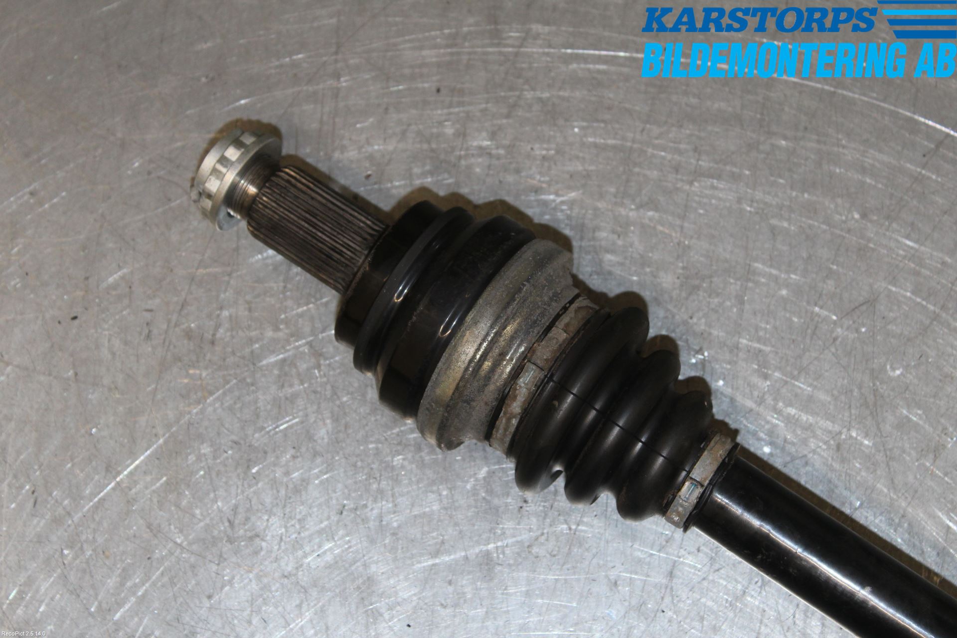 BMW 5 F10/F11/F18 09-17 Drivaxel Bak Vänster