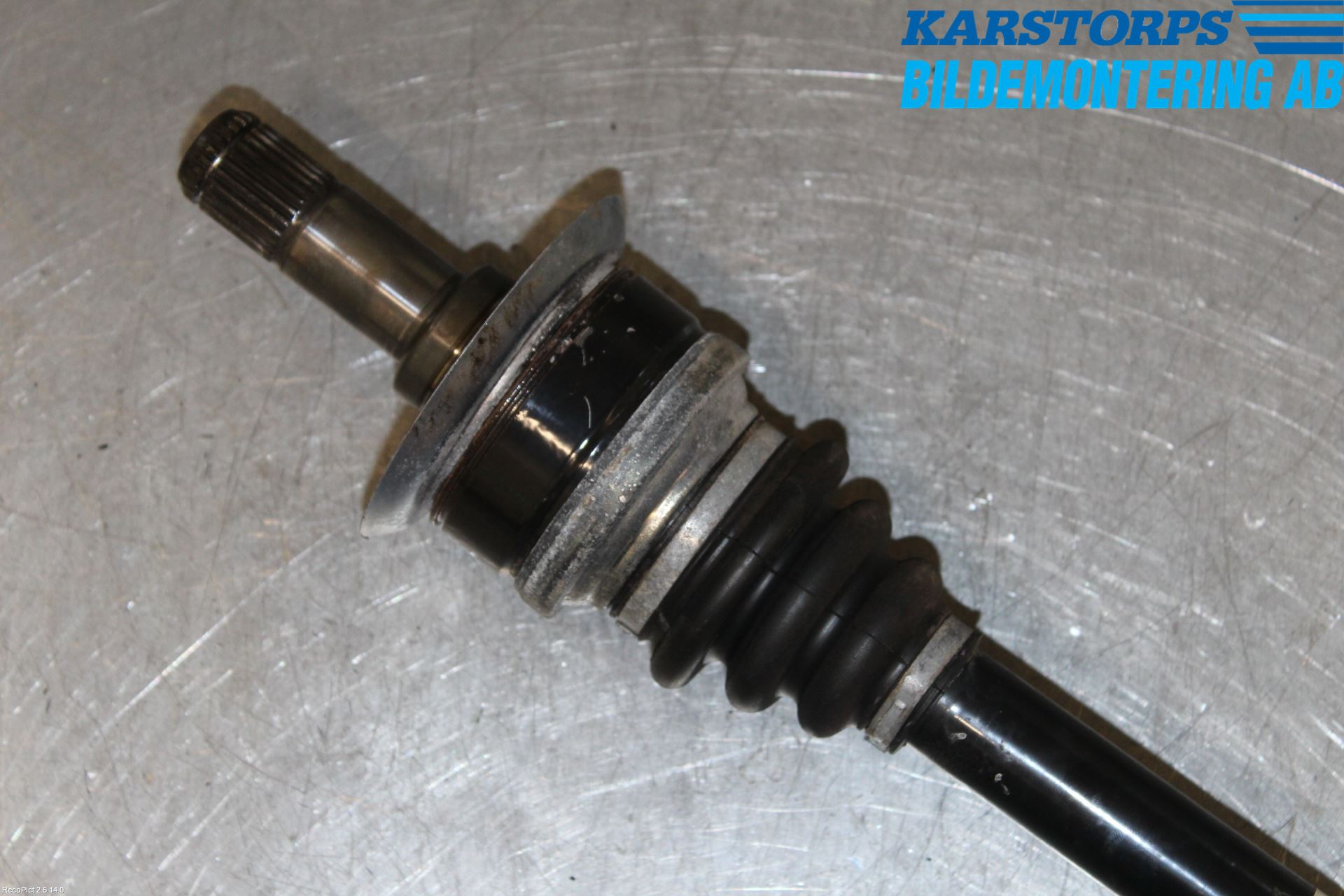 BMW 5 F10/F11/F18 09-17 Drivaxel Bak Vänster