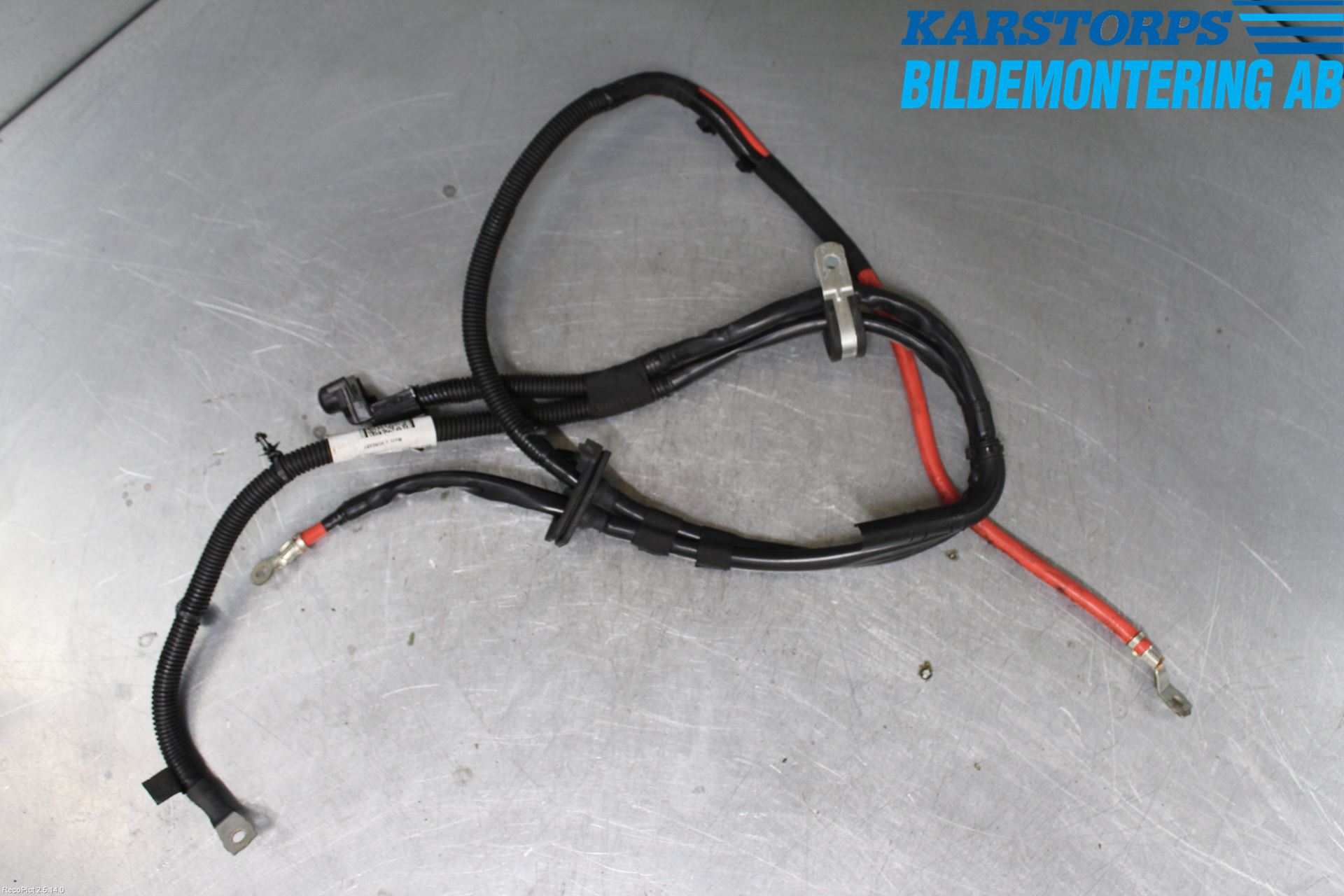 Volvo V60 CROSS COUNTRY 16-18 Batterikabel