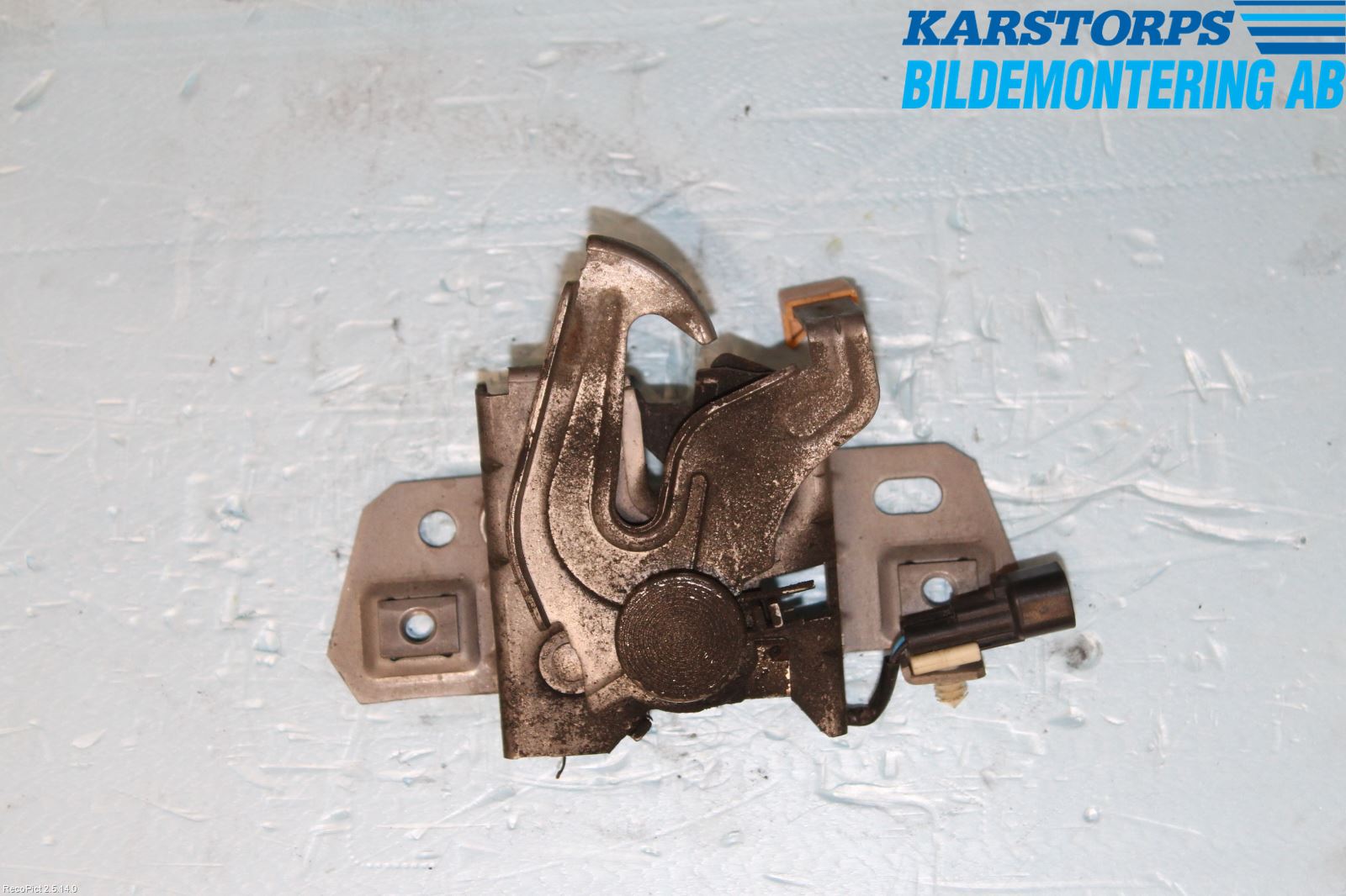 Volvo V50 08-12 Huvlås