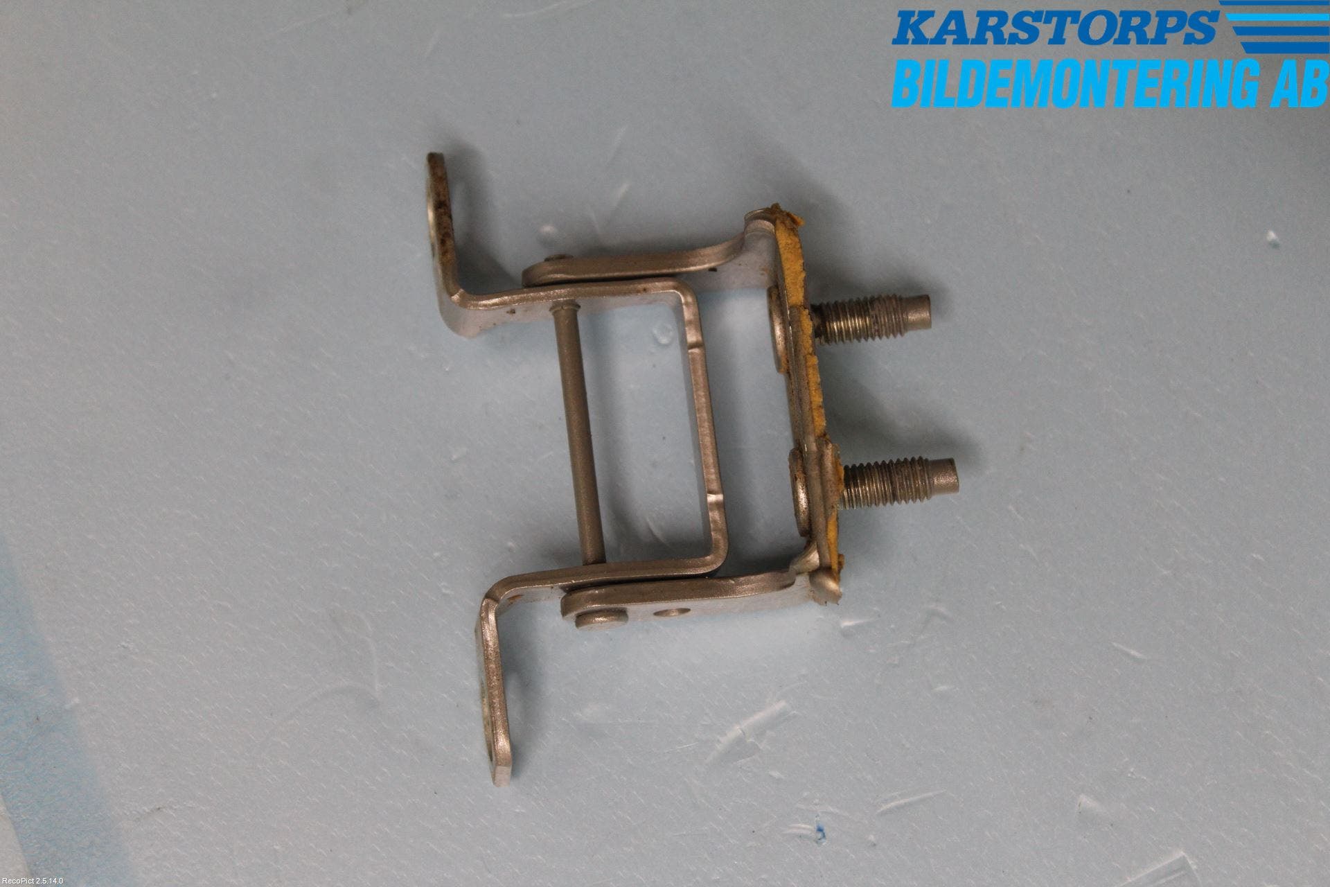 Volvo V40 12-19 Bakluckegångjärn Vä