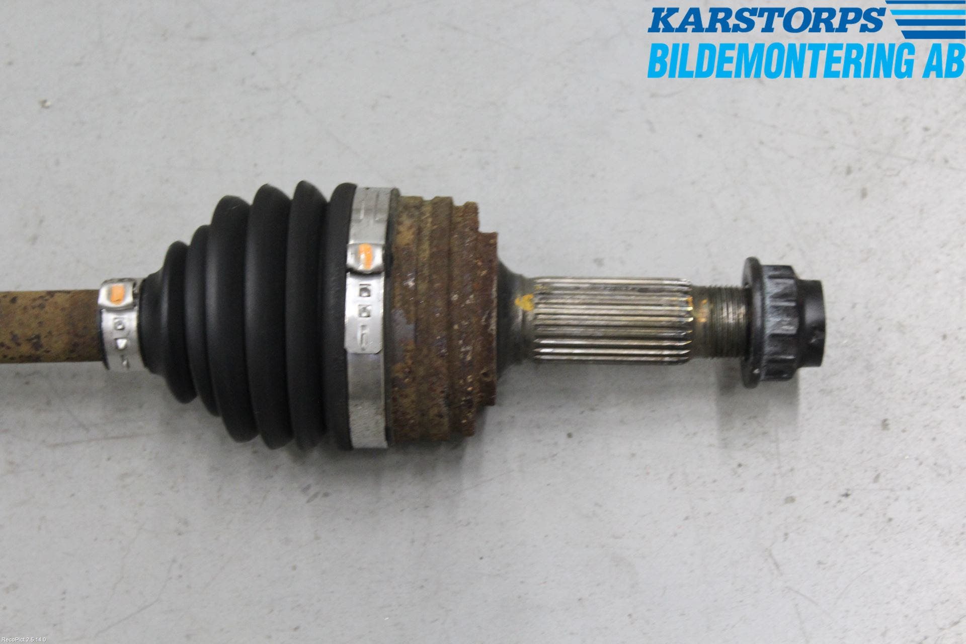 Peugeot 107 Drivaxel Fram Vänster