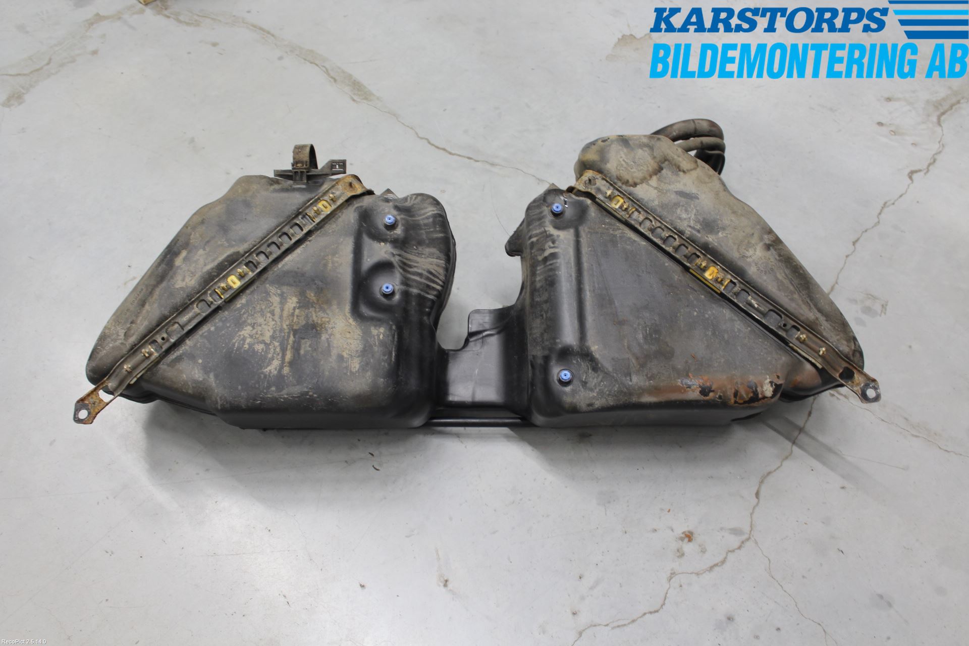 Mercedes-Benz MB C (203) 00-07 Bränsletank Insprutning