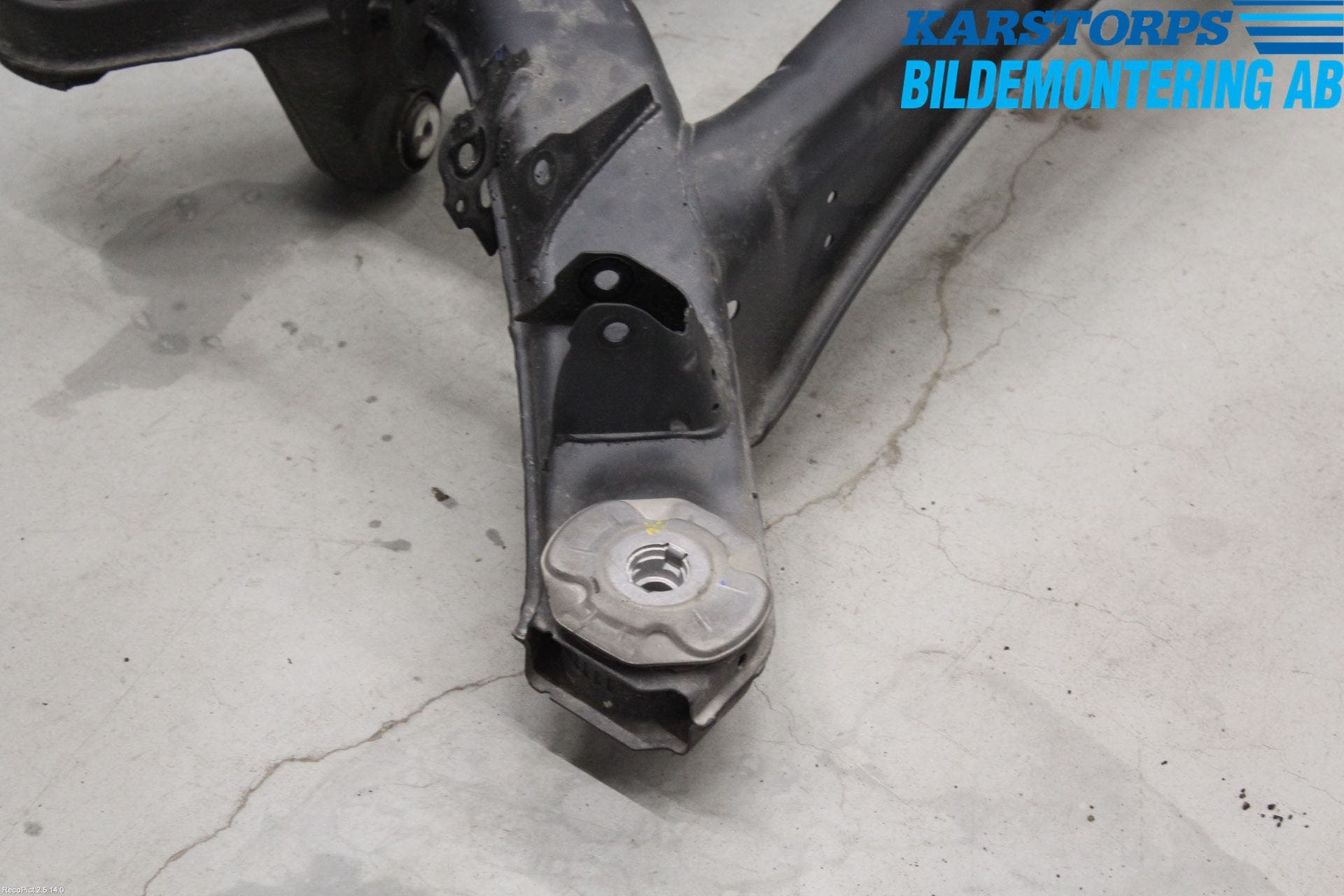 Mercedes-Benz MB C-KLASS (W205) 14-21 Bakaxelbalk