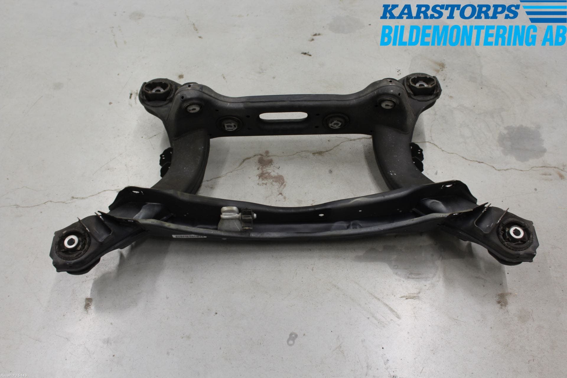 Mercedes-Benz MB C-KLASS (W205) 14-21 Bakaxelbalk