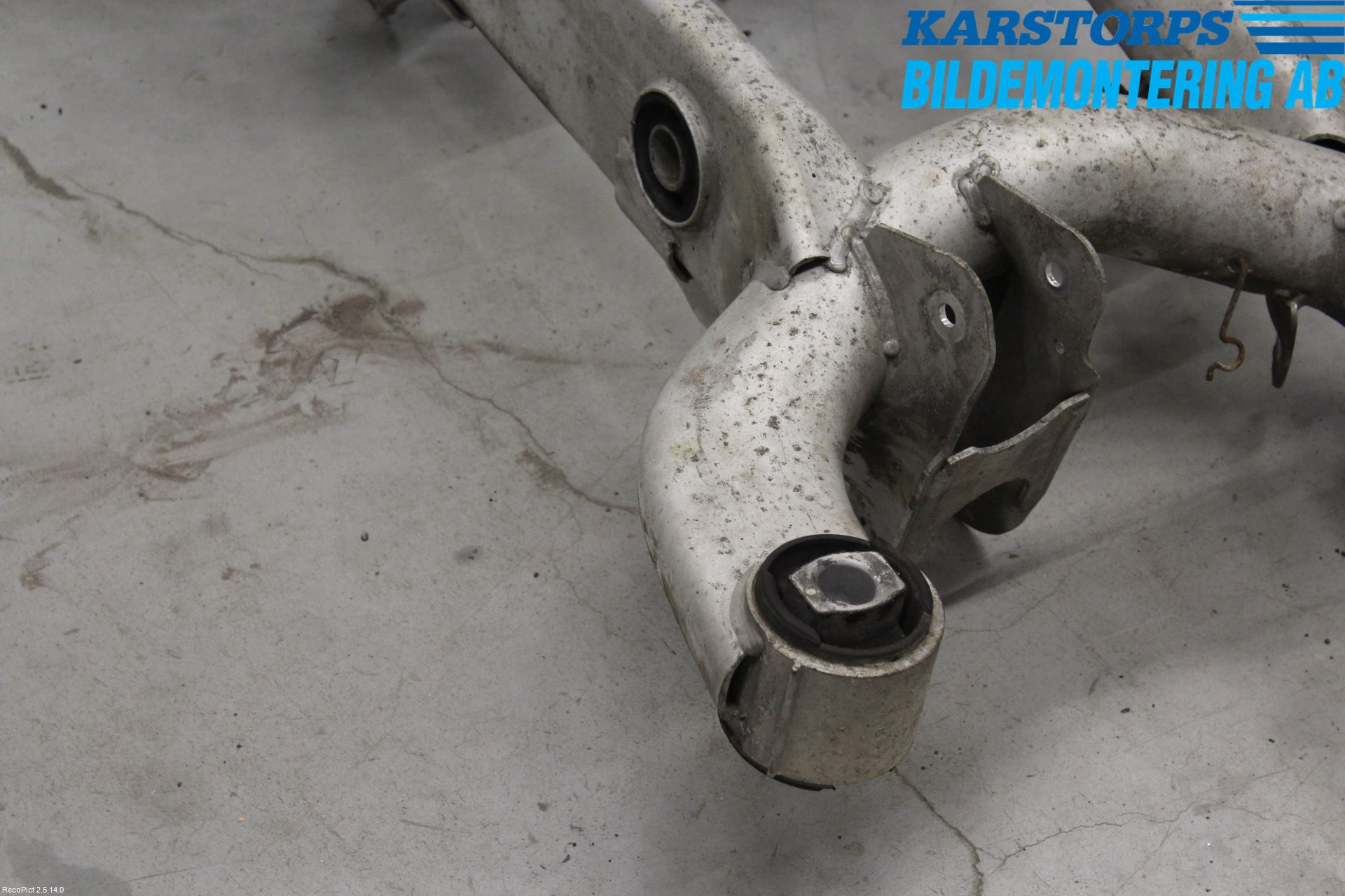 BMW 5 E39 95-04 Bakaxelbalk