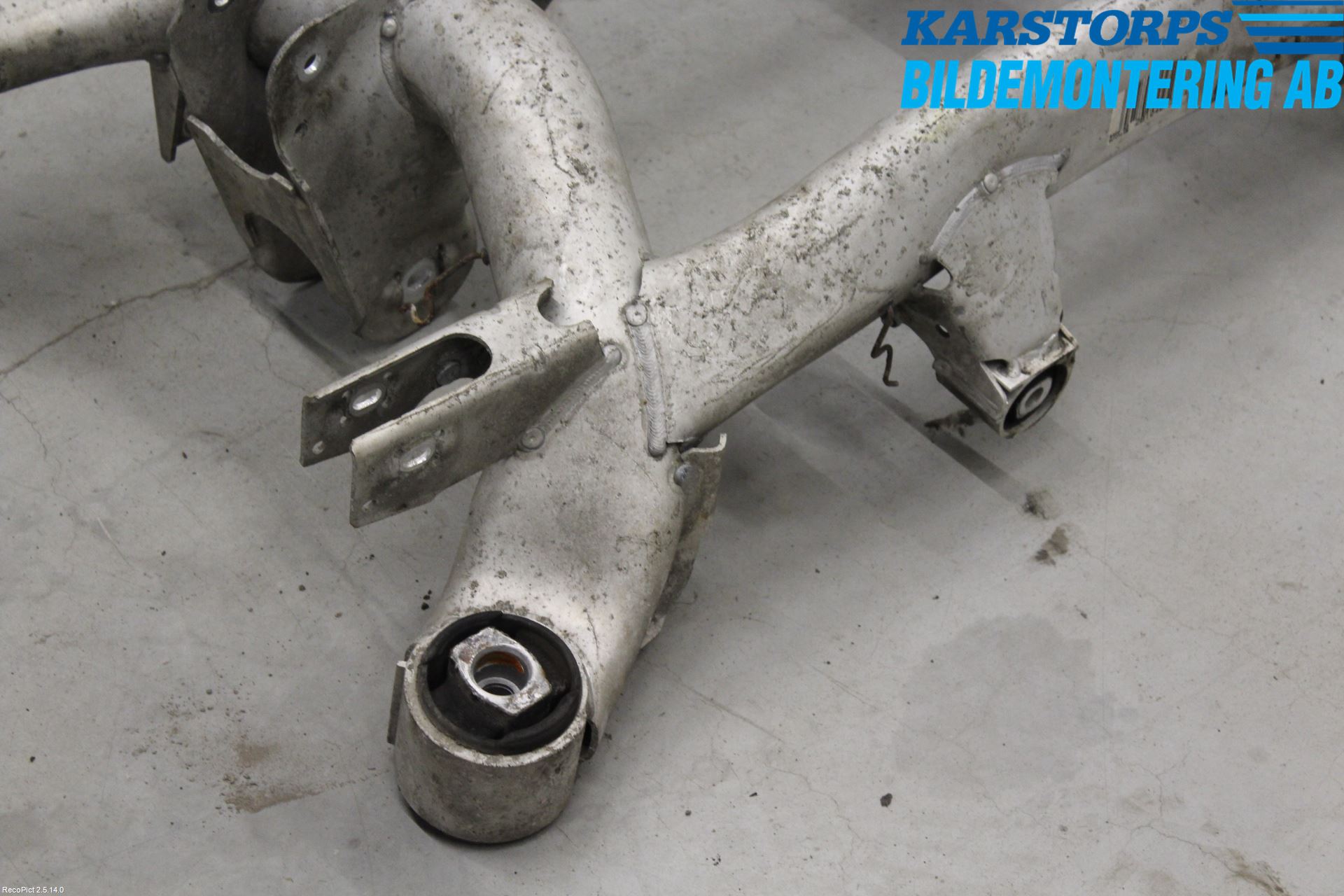 BMW 5 E39 95-04 Bakaxelbalk