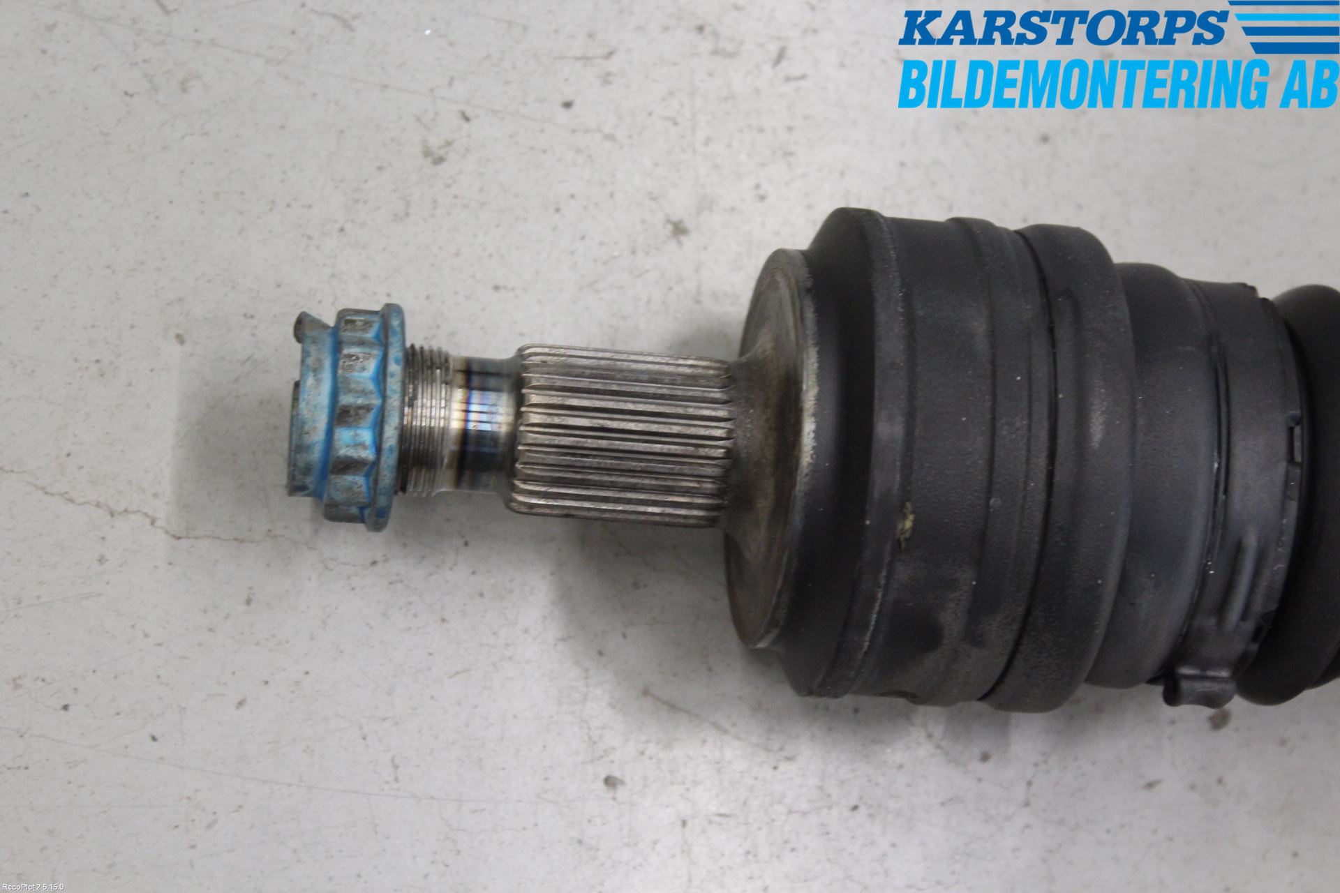 Mercedes-Benz MB C-KLASS (W205) 14-21 Drivaxel Bak Vänster