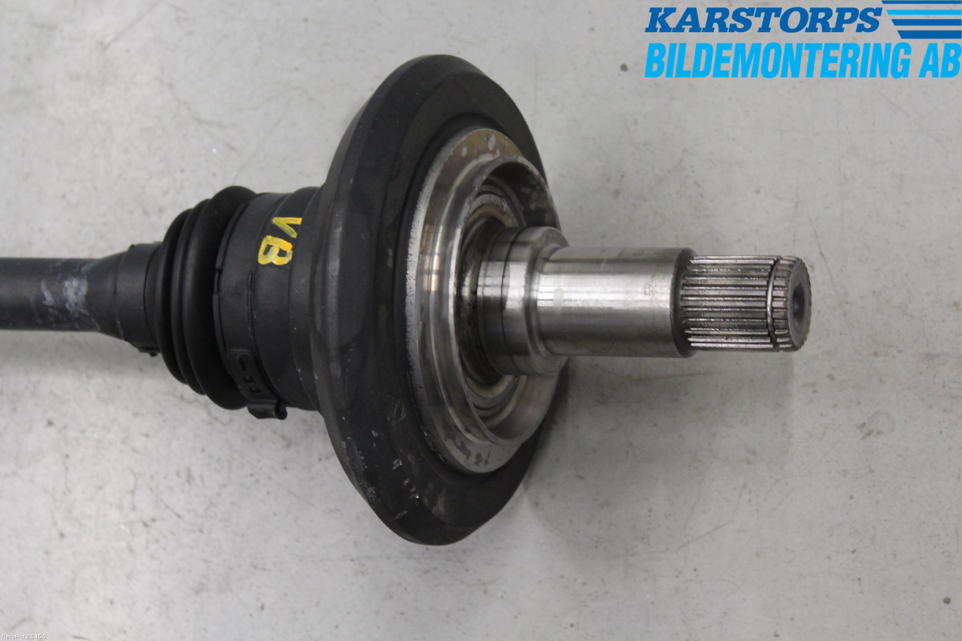 Mercedes-Benz MB C-KLASS (W205) 14-21 Drivaxel Bak Vänster