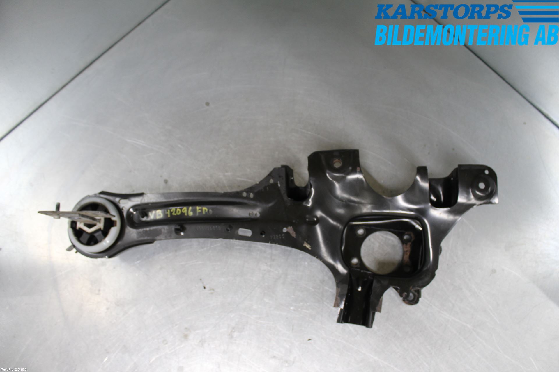 Volvo S60 14-18 Bärarm Bak Vänster