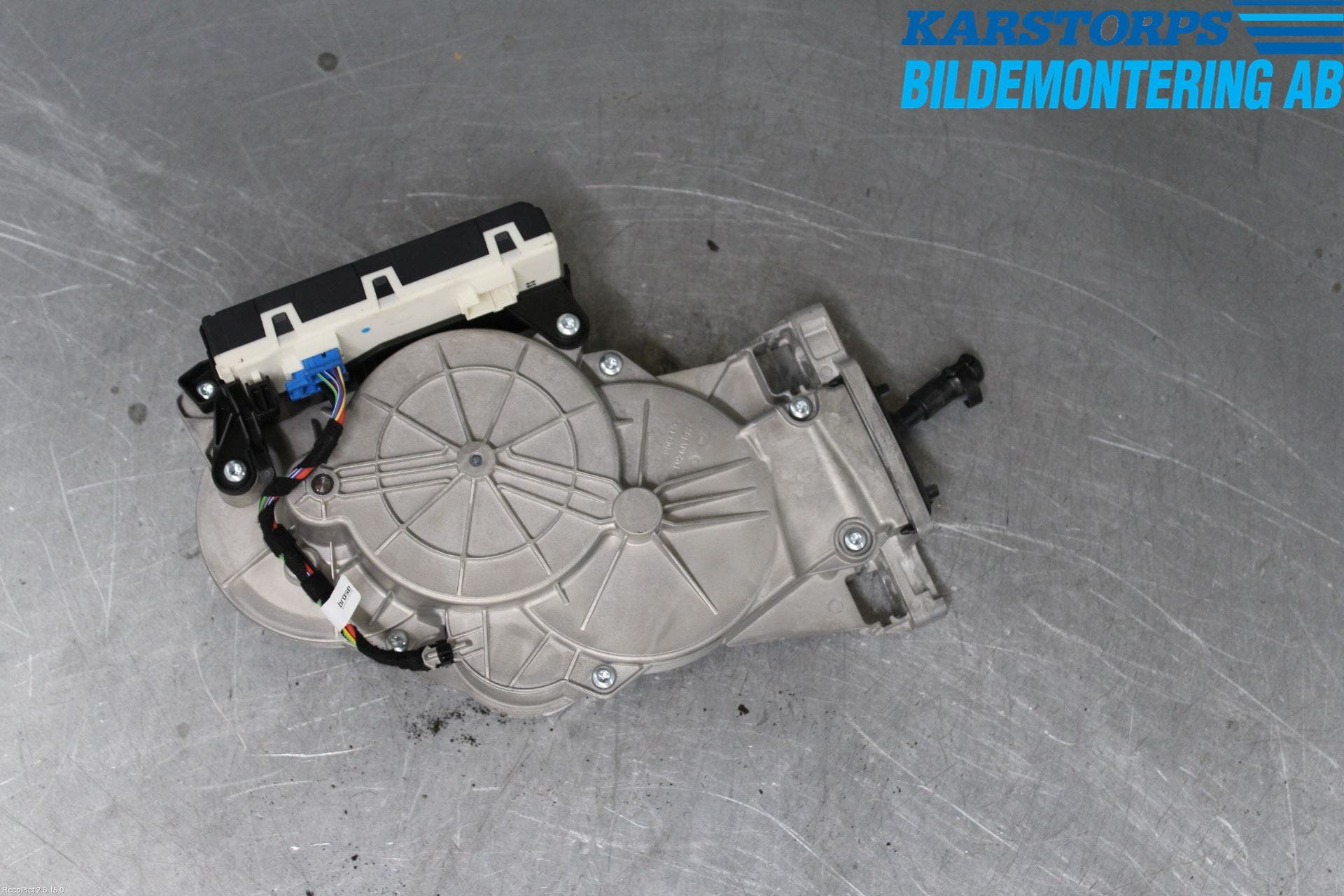 Mercedes-Benz MB C-KLASS (W205) 14-21 Bakluckeöppnare Automatisk