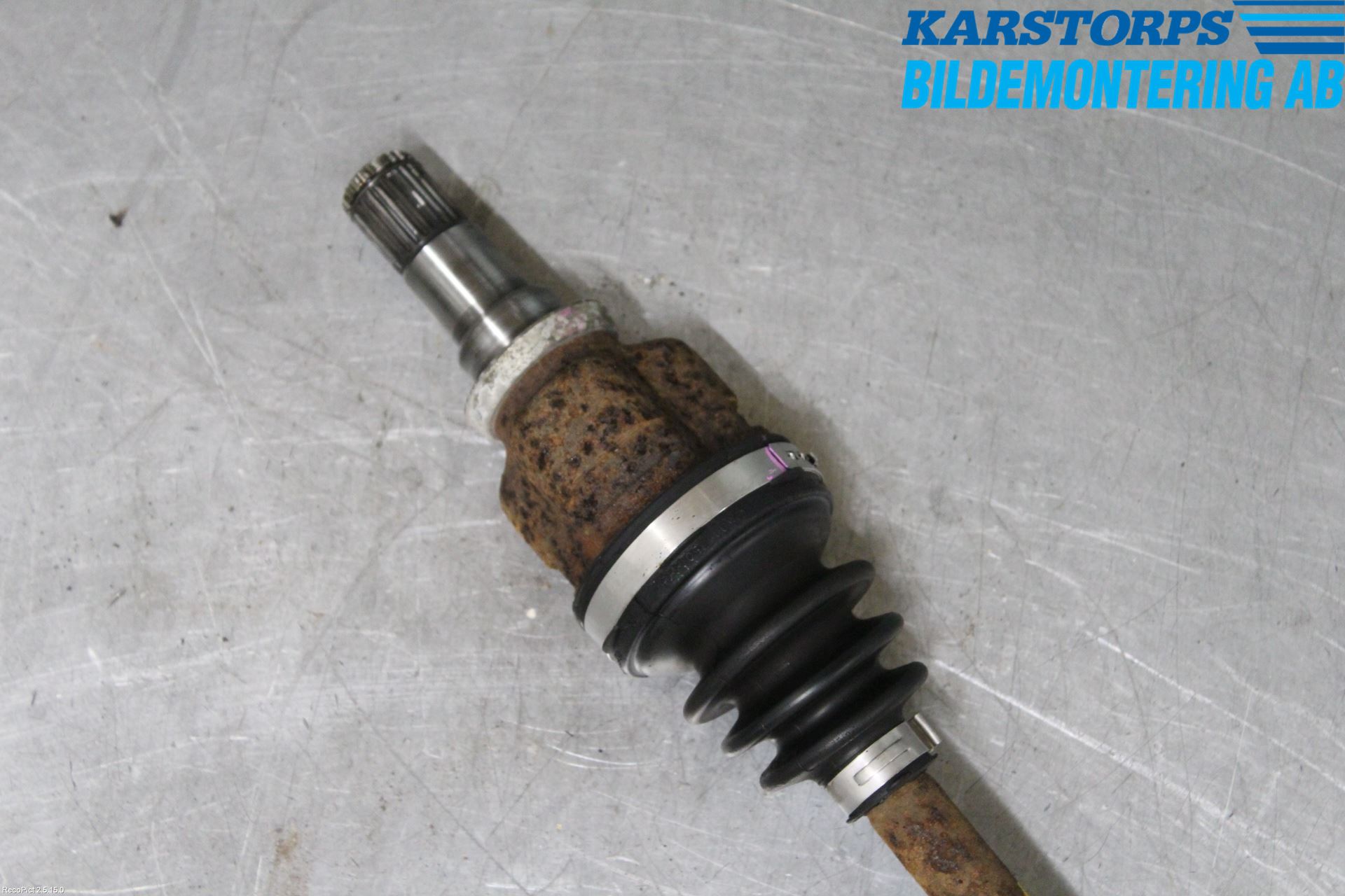 Toyota AYGO 06-14 Drivaxel Fram Vänster